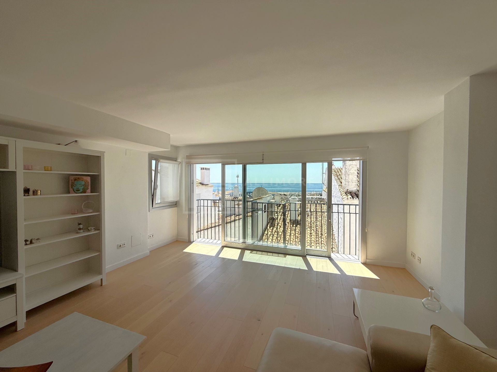 SEA VIEW APARTMENT IN PUERTO BANUS