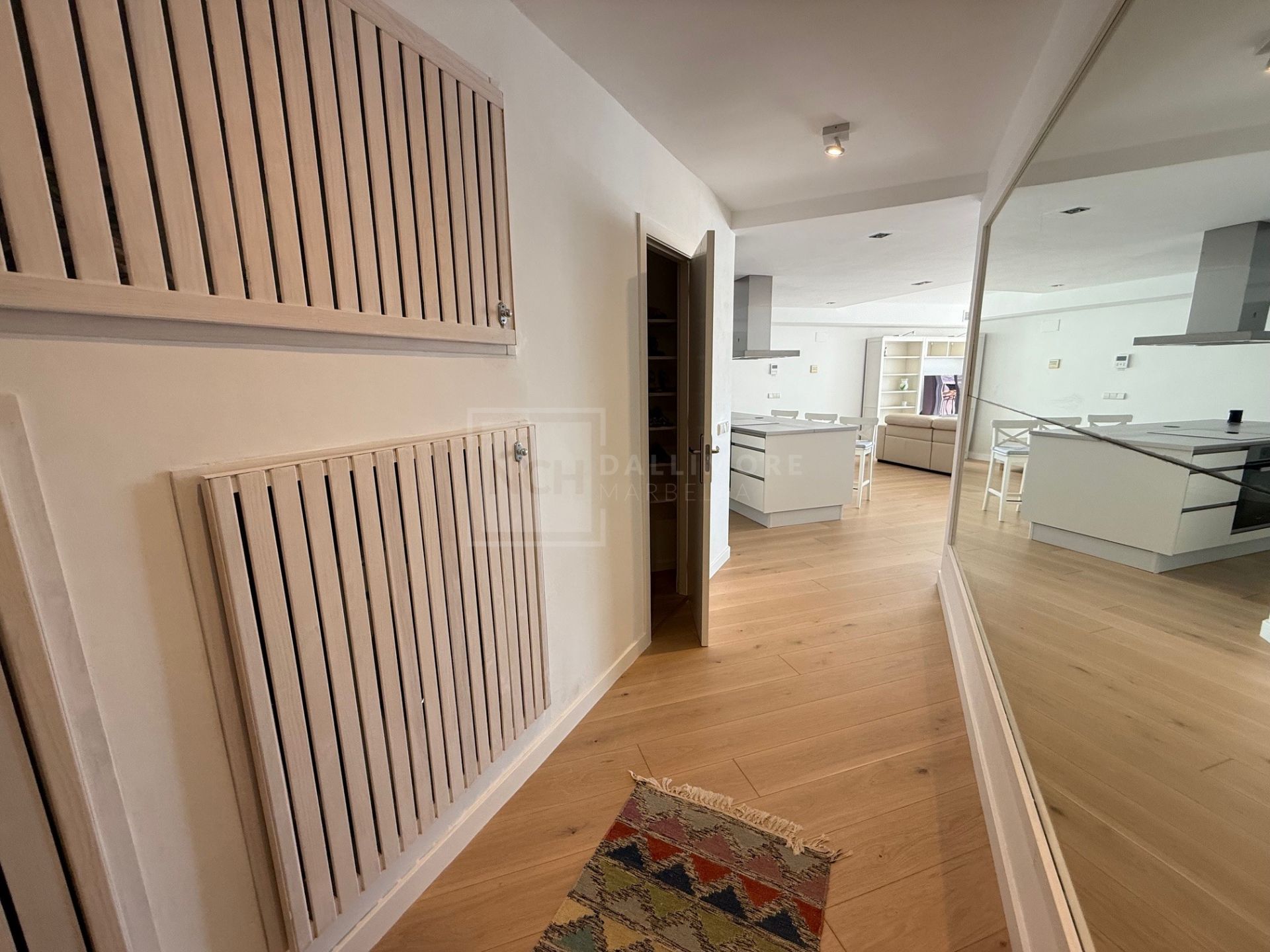 SEA VIEW APARTMENT IN PUERTO BANUS