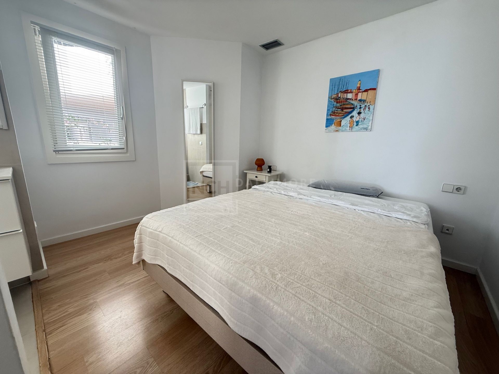 SEA VIEW APARTMENT IN PUERTO BANUS