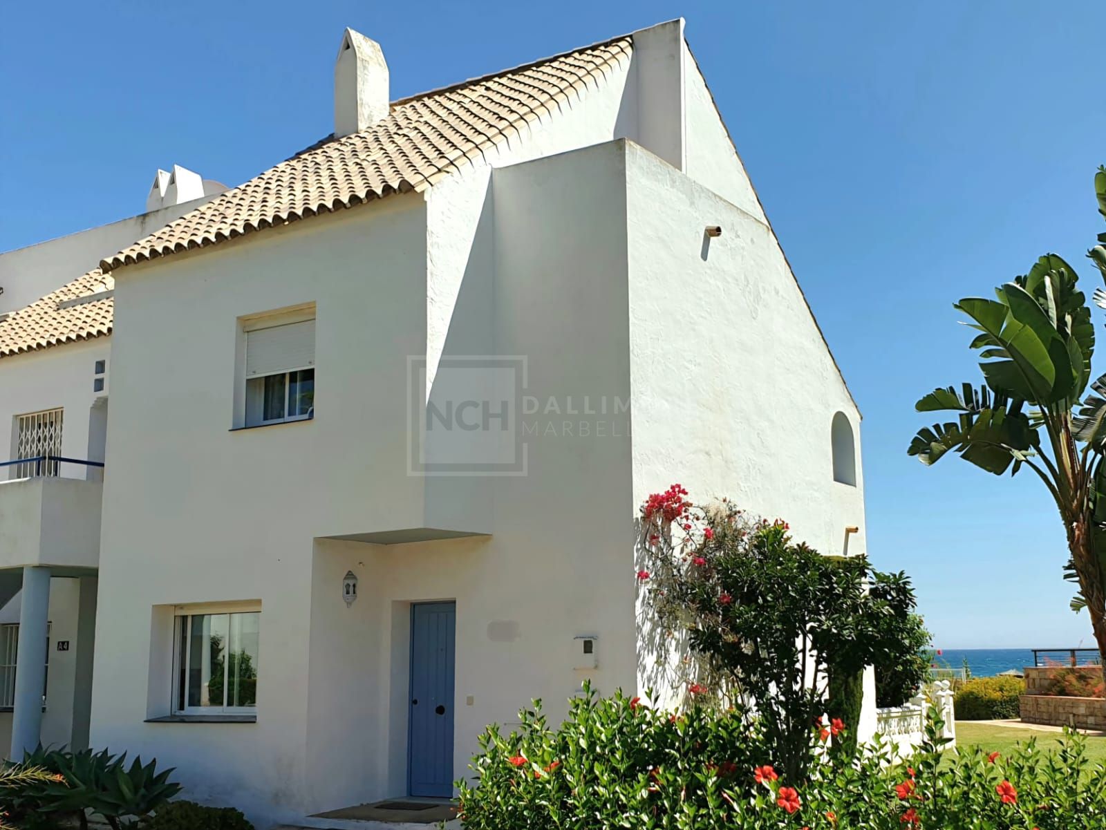 Exclusive South-Facing Beachfront Townhouse with Panoramic Sea Views