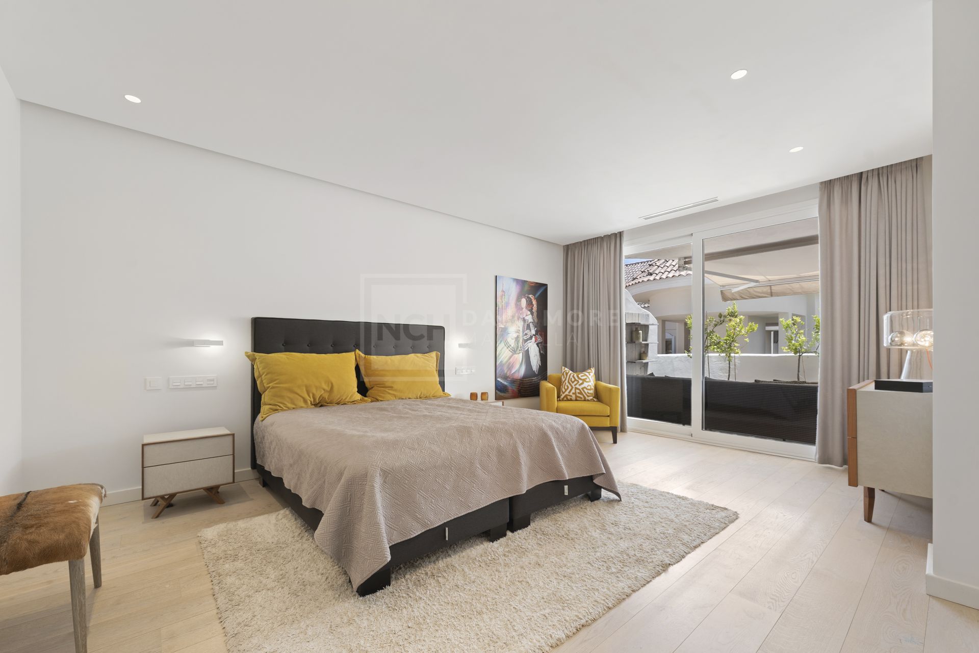 Four-Bedroom Contemporary Duplex With Expansive Terraces And Mediterranean Views