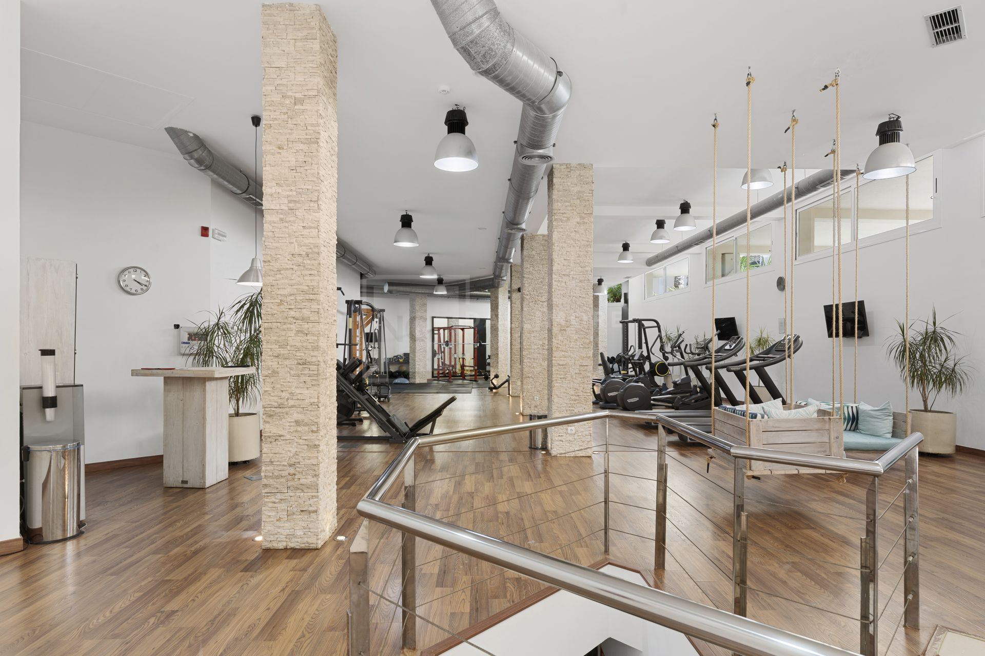 Four-Bedroom Contemporary Duplex With Expansive Terraces And Mediterranean Views