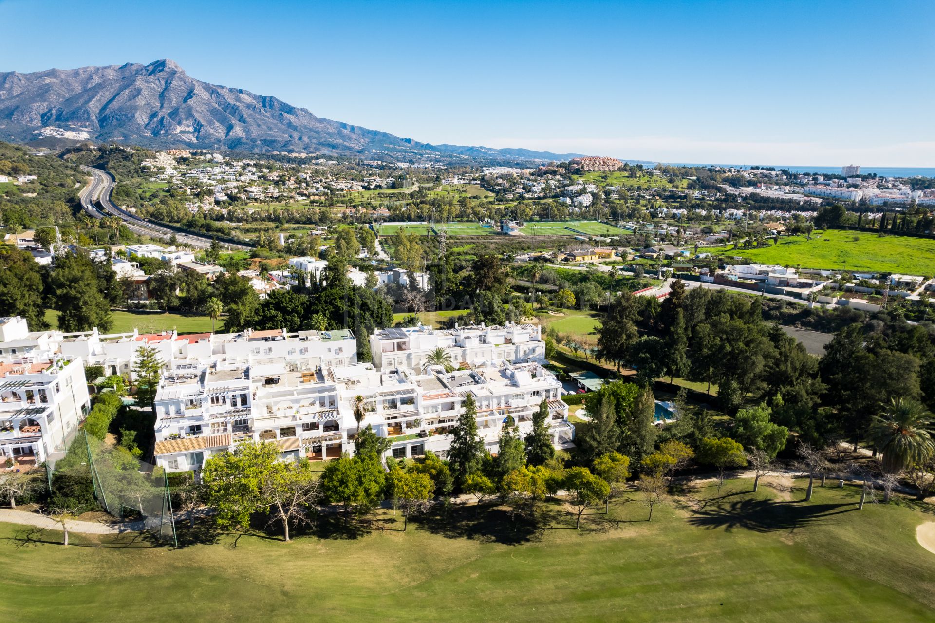 3 Bedroom Gated Retreat With Pools and Golf Walkability in La Quinta