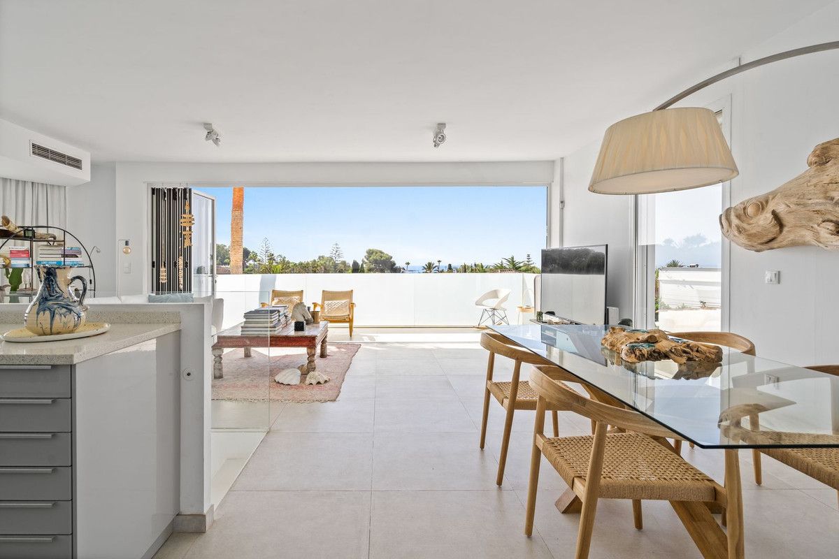 Modern Villa Located in Marbesa