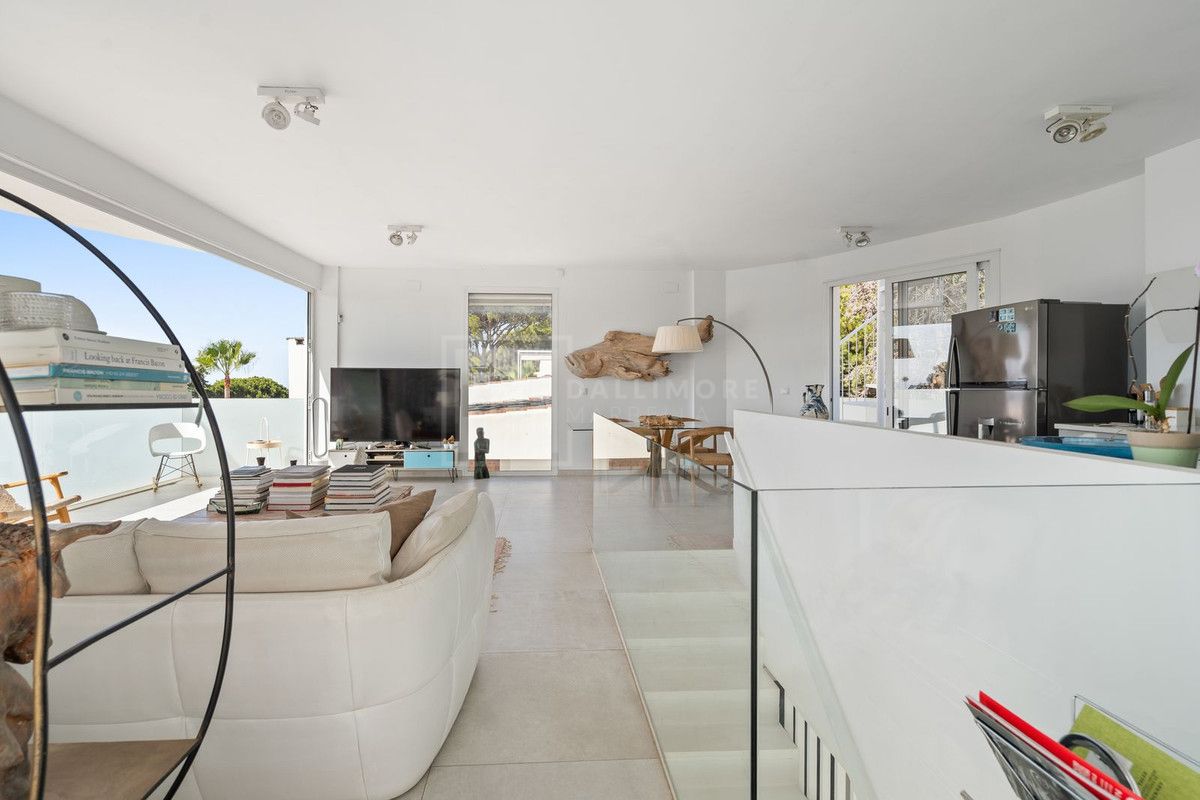 Modern Villa Located in Marbesa