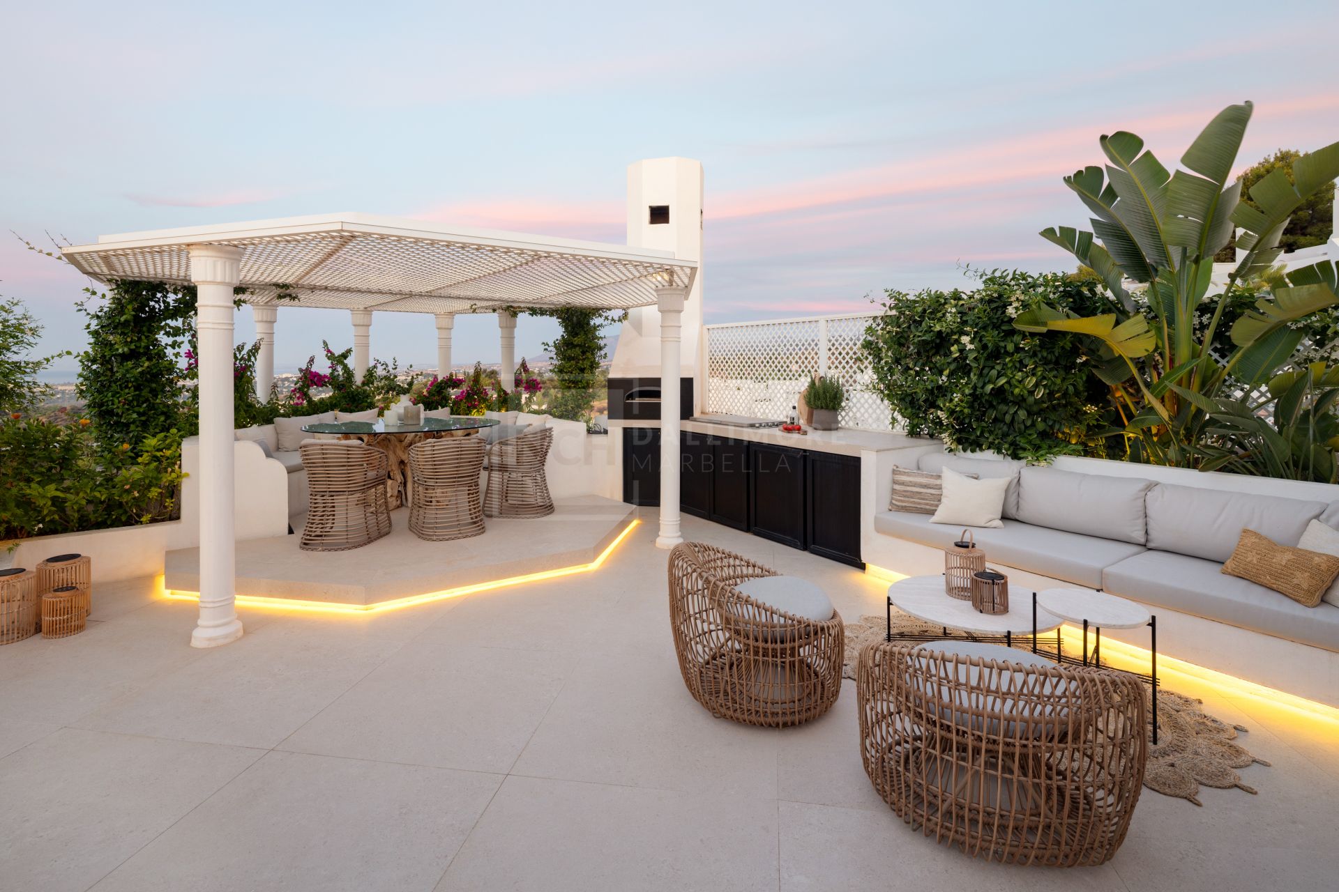 Atico Duplex en venta en Jardines Colgantes, Marbella Golden Mile