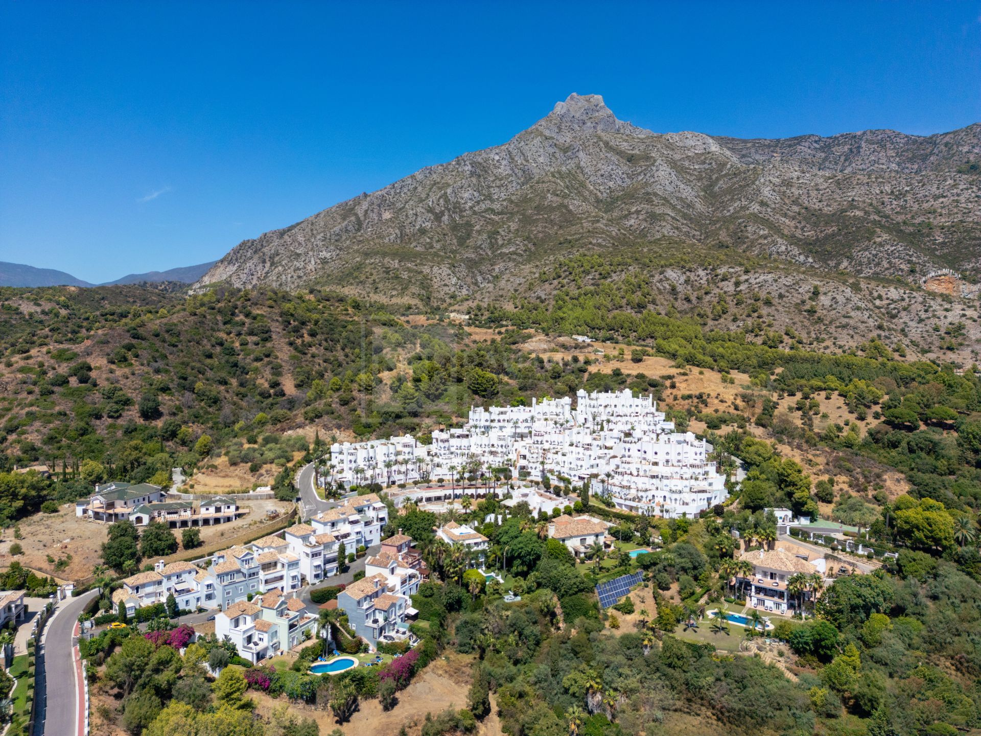 Atico Duplex en venta en Jardines Colgantes, Marbella Golden Mile