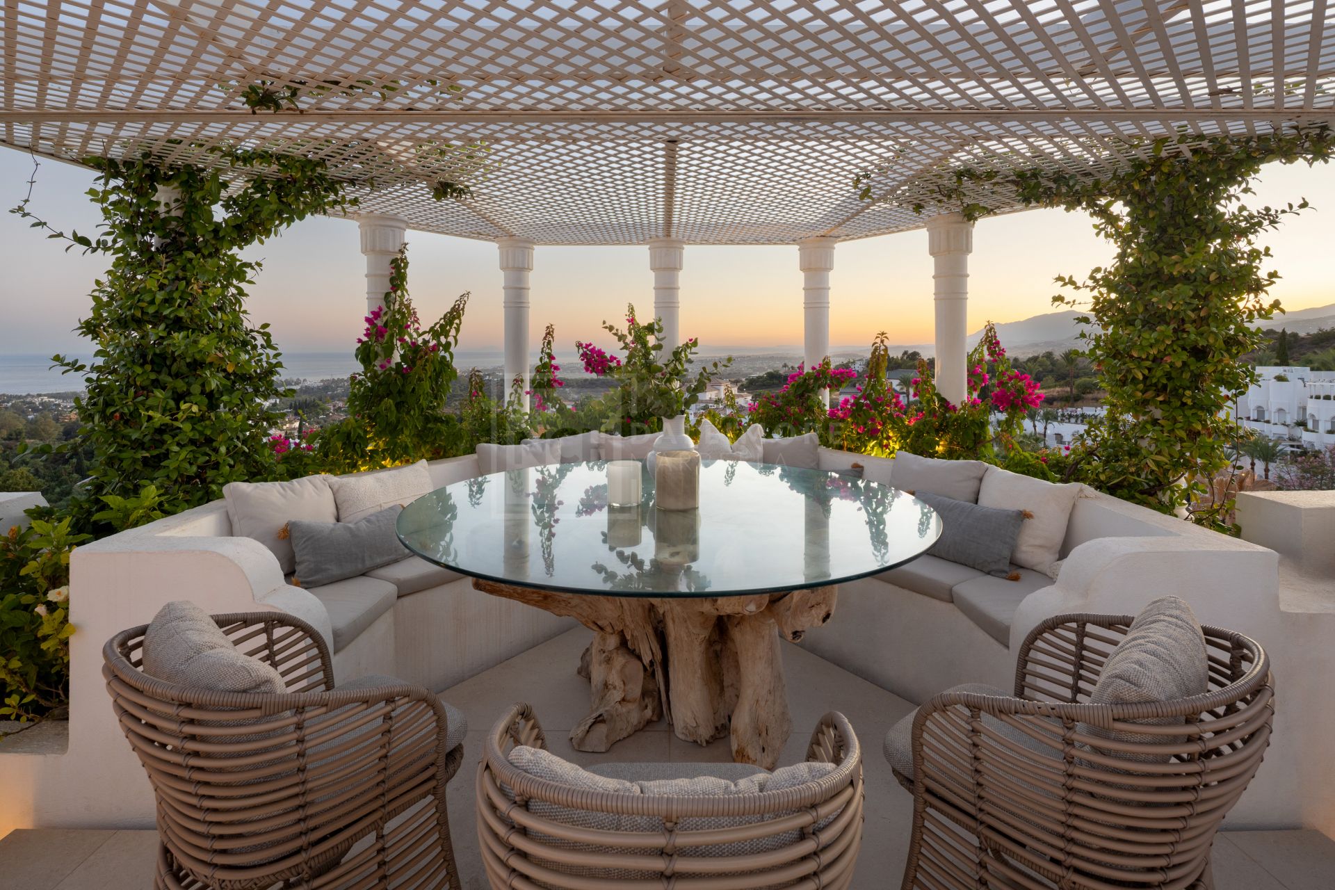 Atico Duplex en venta en Jardines Colgantes, Marbella Golden Mile