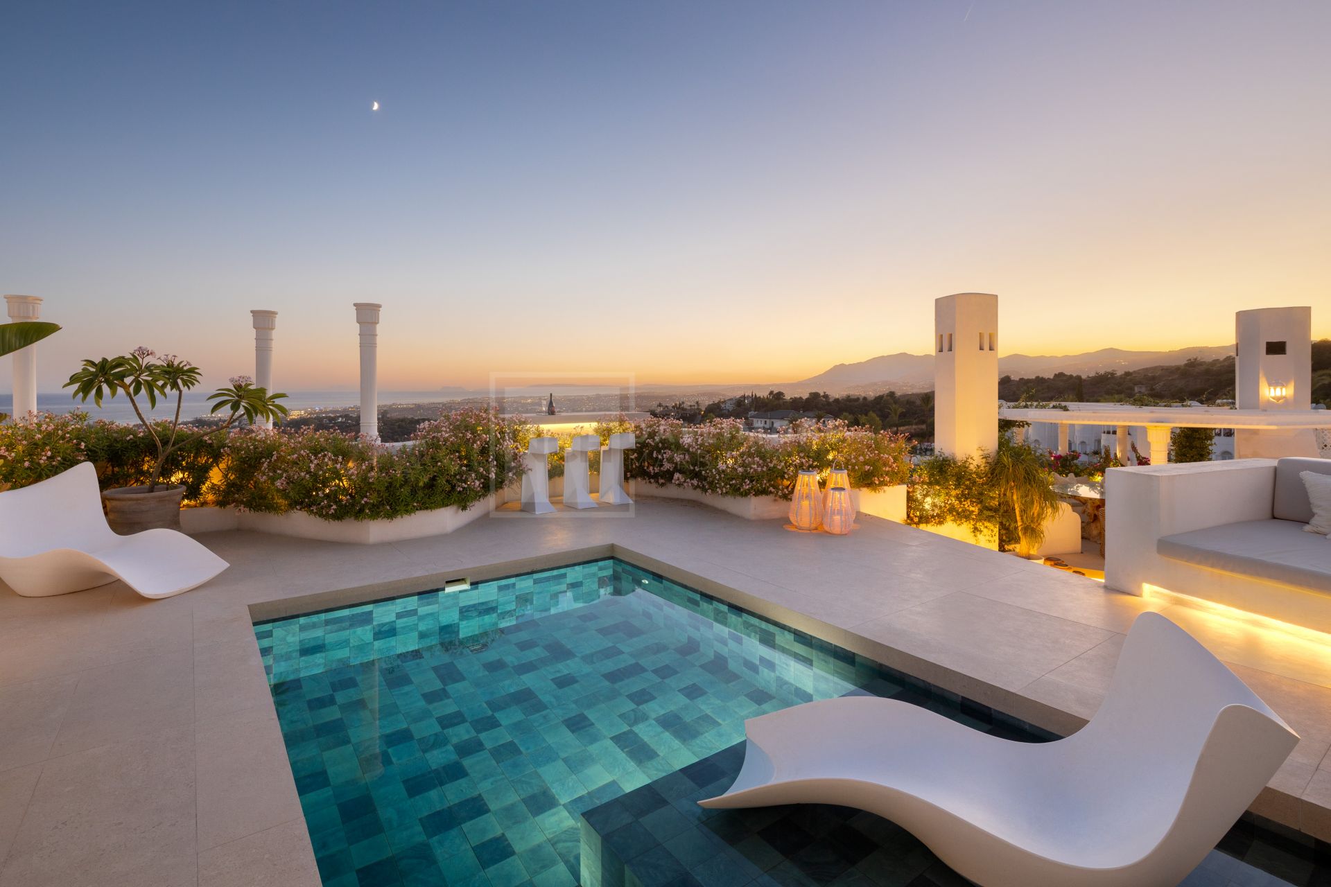 Atico Duplex en venta en Jardines Colgantes, Marbella Golden Mile