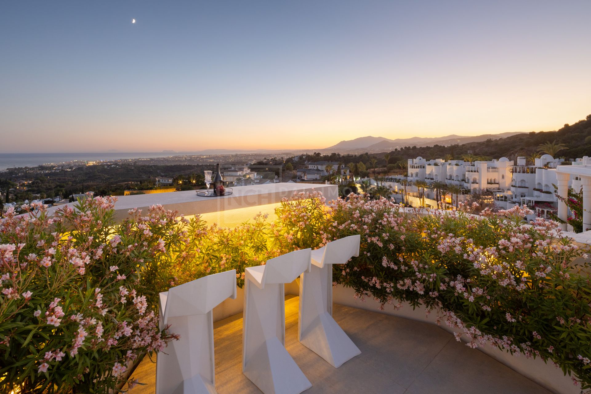 Atico Duplex en venta en Jardines Colgantes, Marbella Golden Mile