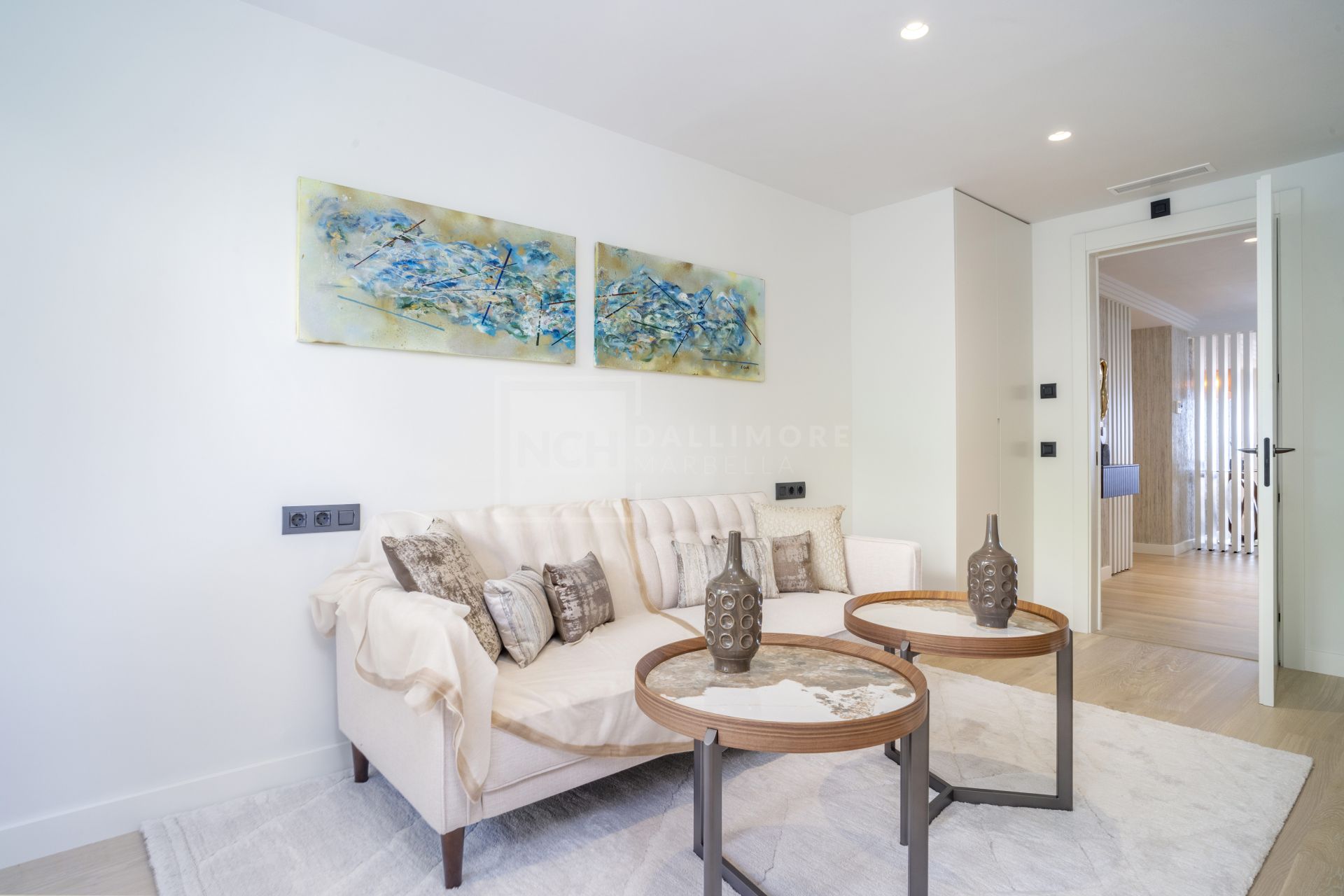 Panoramic Sea-View Penthouse With 4 En-Suite Bedrooms in Nueva Andalucía