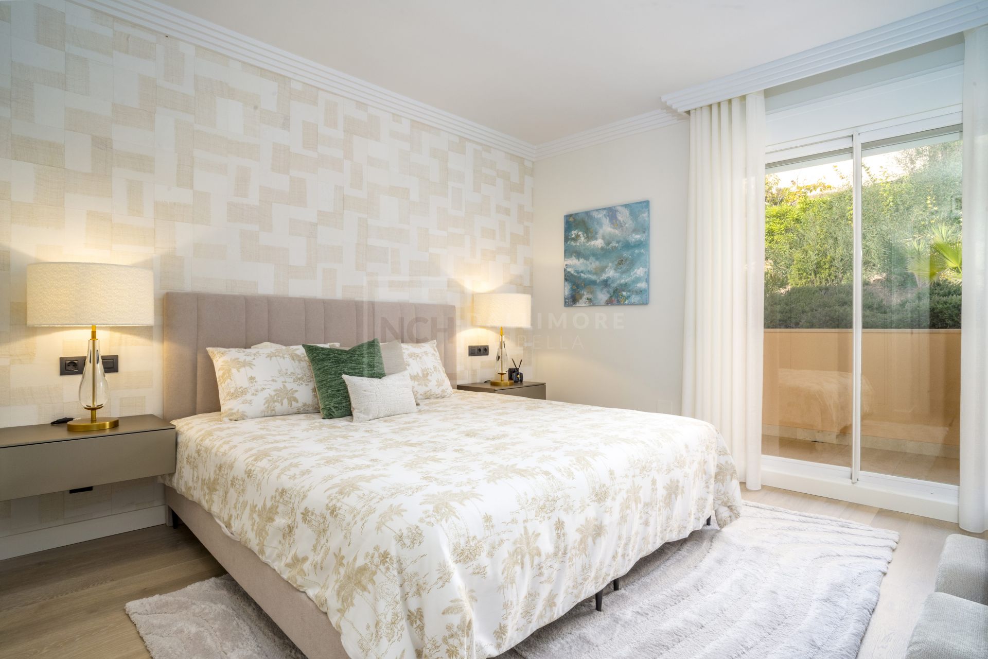 Panoramic Sea-View Penthouse With 4 En-Suite Bedrooms in Nueva Andalucía