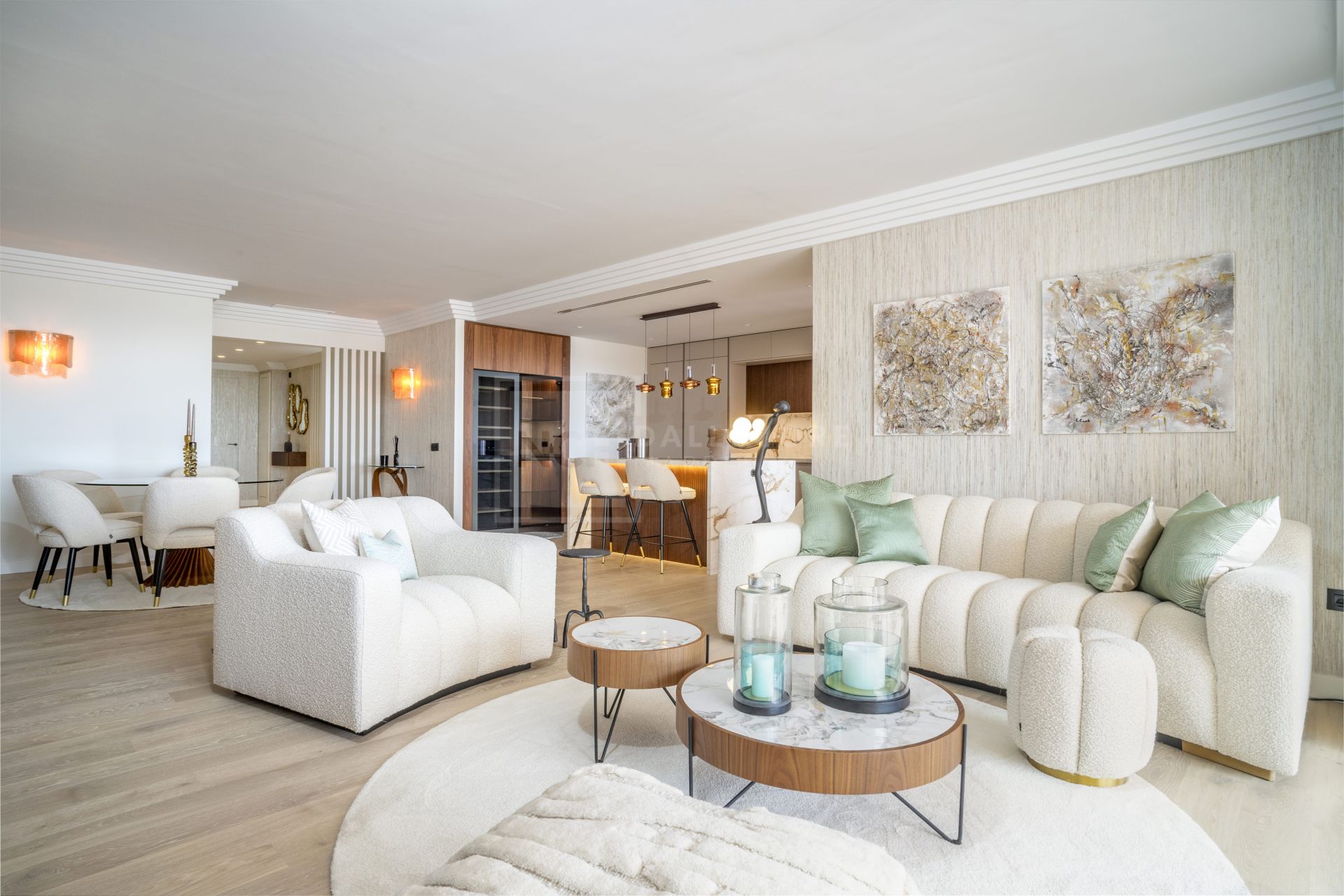 Panoramic Sea-View Penthouse With 4 En-Suite Bedrooms in Nueva Andalucía