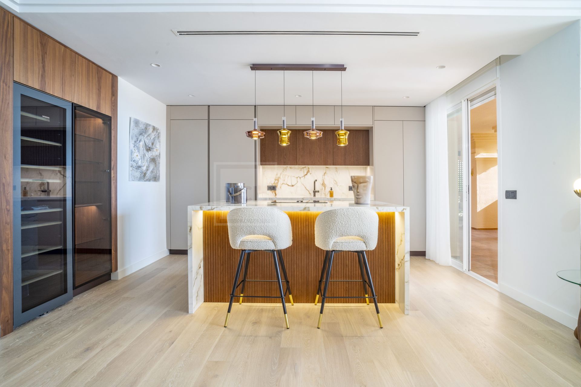 Panoramic Sea-View Penthouse With 4 En-Suite Bedrooms in Nueva Andalucía