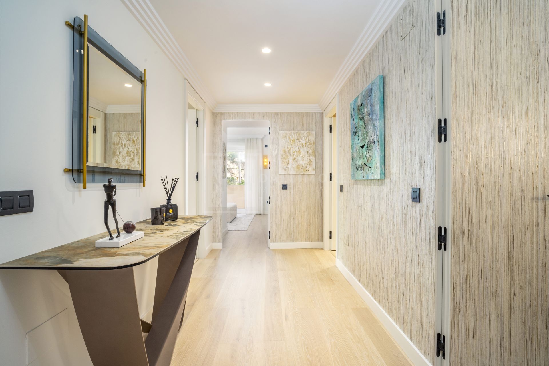 Panoramic Sea-View Penthouse With 4 En-Suite Bedrooms in Nueva Andalucía