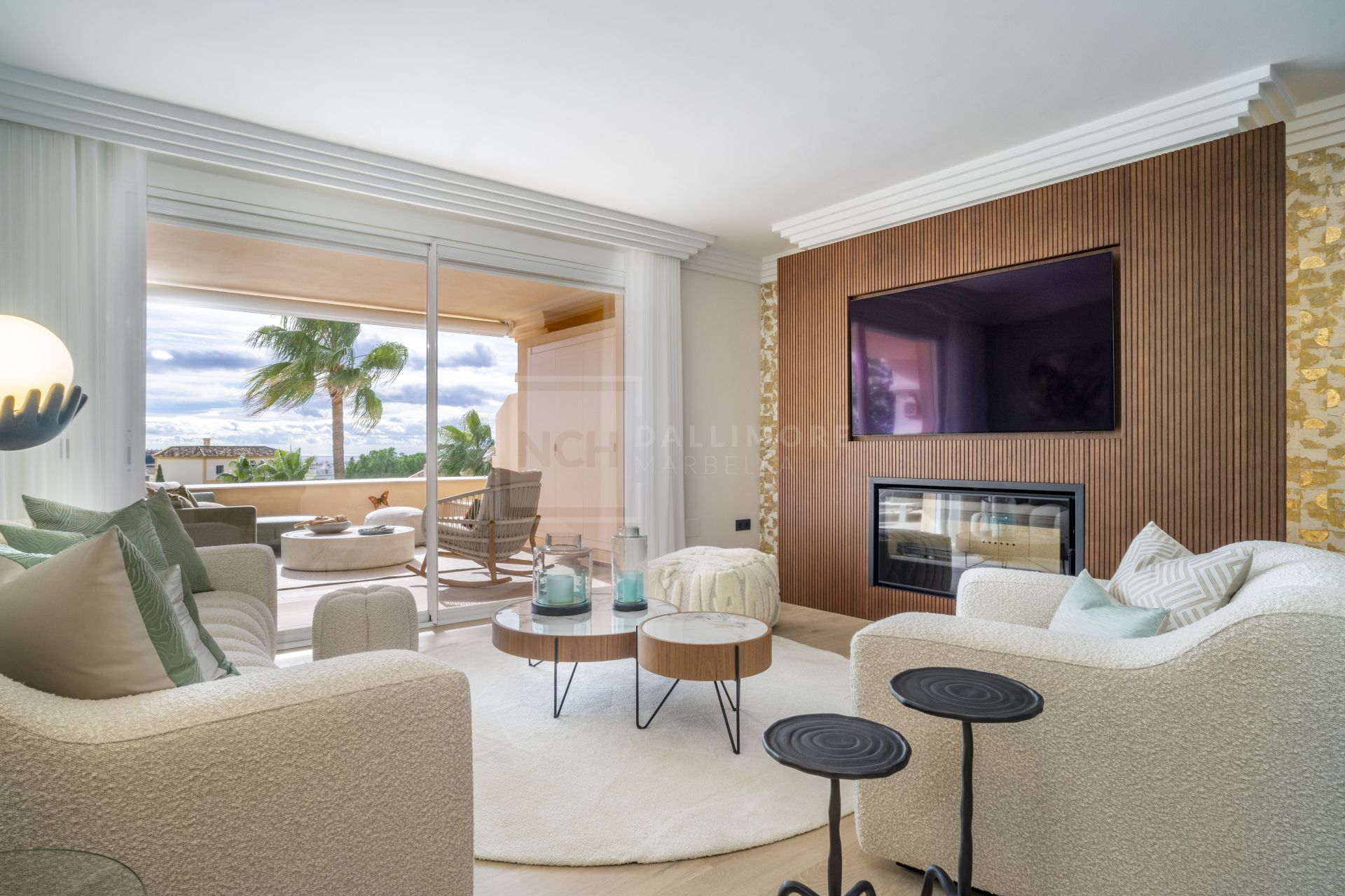 Panoramic Sea-View Penthouse With 4 En-Suite Bedrooms in Nueva Andalucía