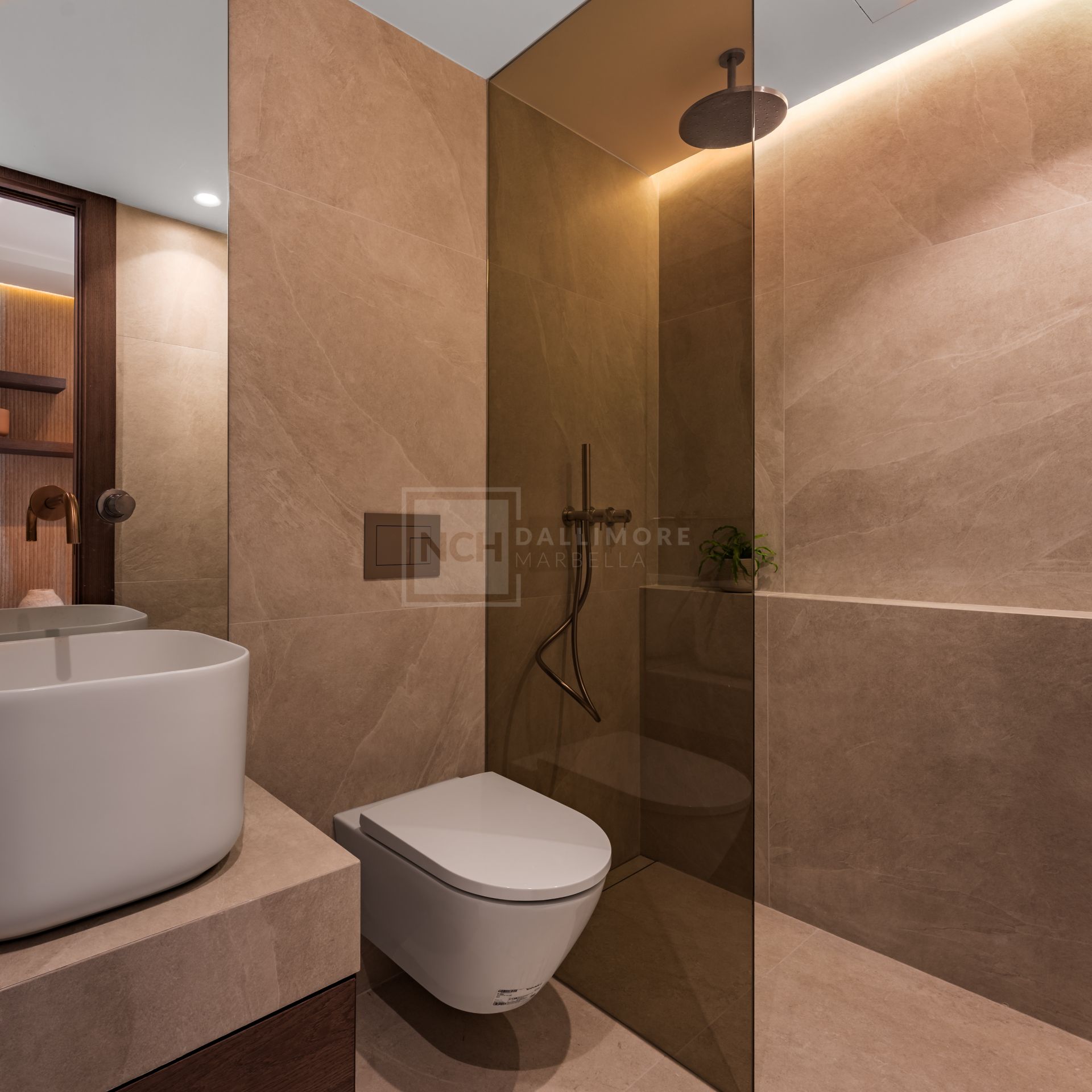 Contemporary Townhouse With 3 Bedrooms, Solarium And Open Views In Altos De Aloha