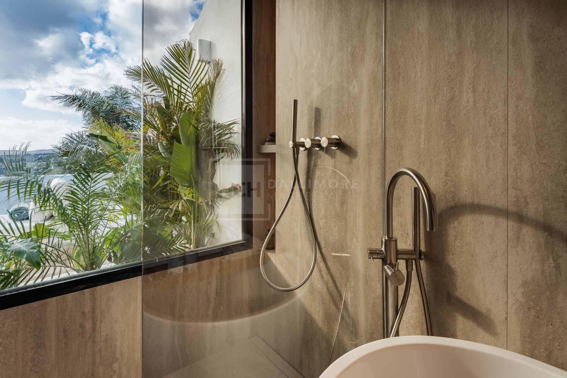Contemporary Townhouse With 3 Bedrooms, Solarium And Open Views In Altos De Aloha