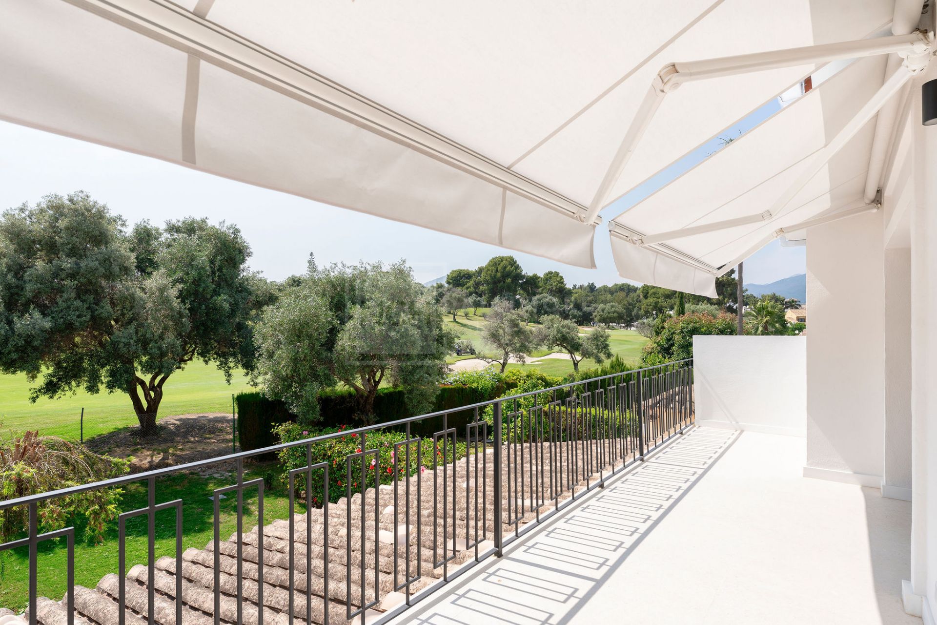 Adosado en venta en Los Olivos, Nueva Andalucia