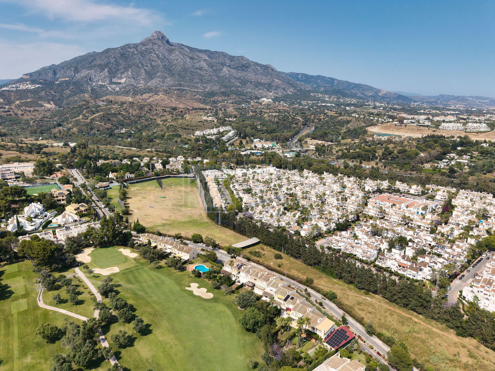 Adosado en venta en Los Olivos, Nueva Andalucia