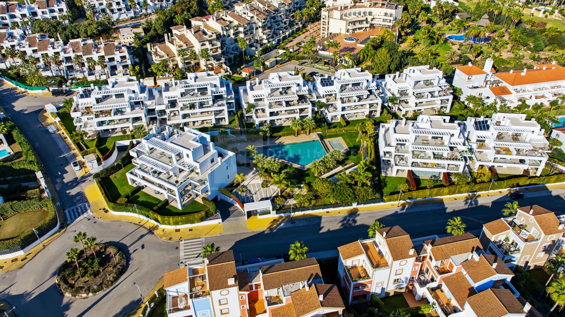 3-Bedroom Duplex Penthouse in El Paraiso, Estepona – Modern Luxury Living