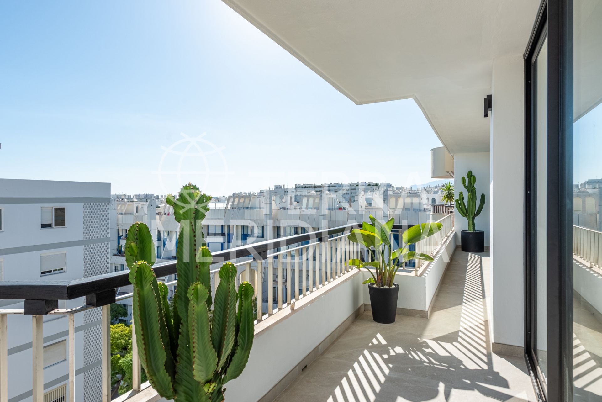 Penthouse in Playa de la Fontanilla, Marbella