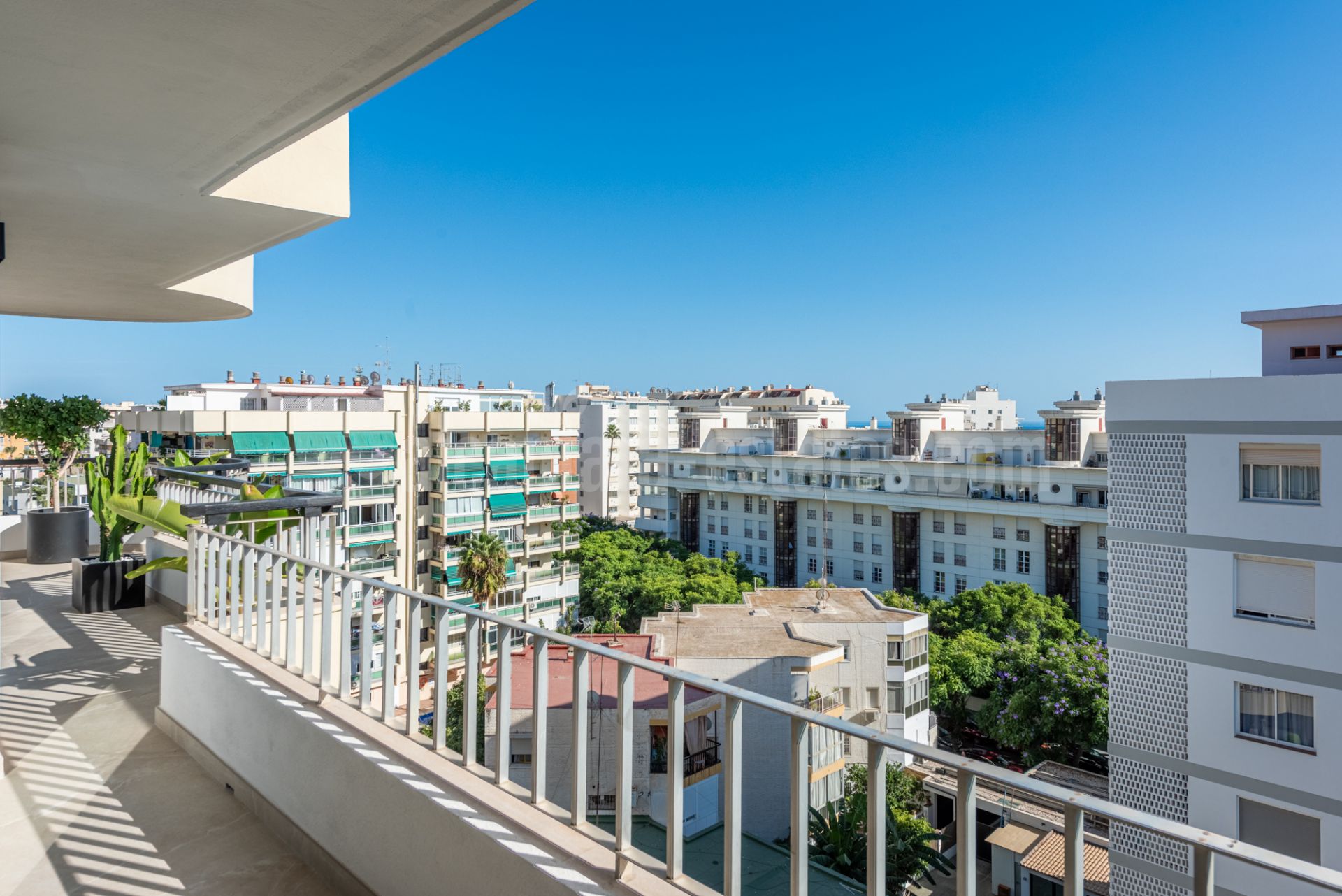 Penthouse in Playa de la Fontanilla, Marbella