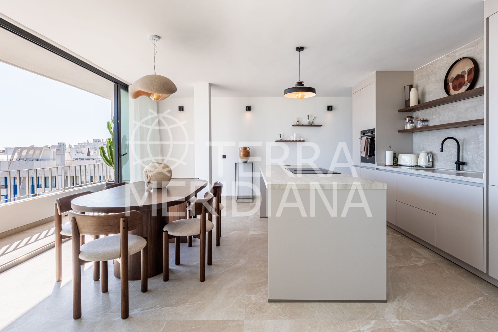 Penthouse in Playa de la Fontanilla, Marbella