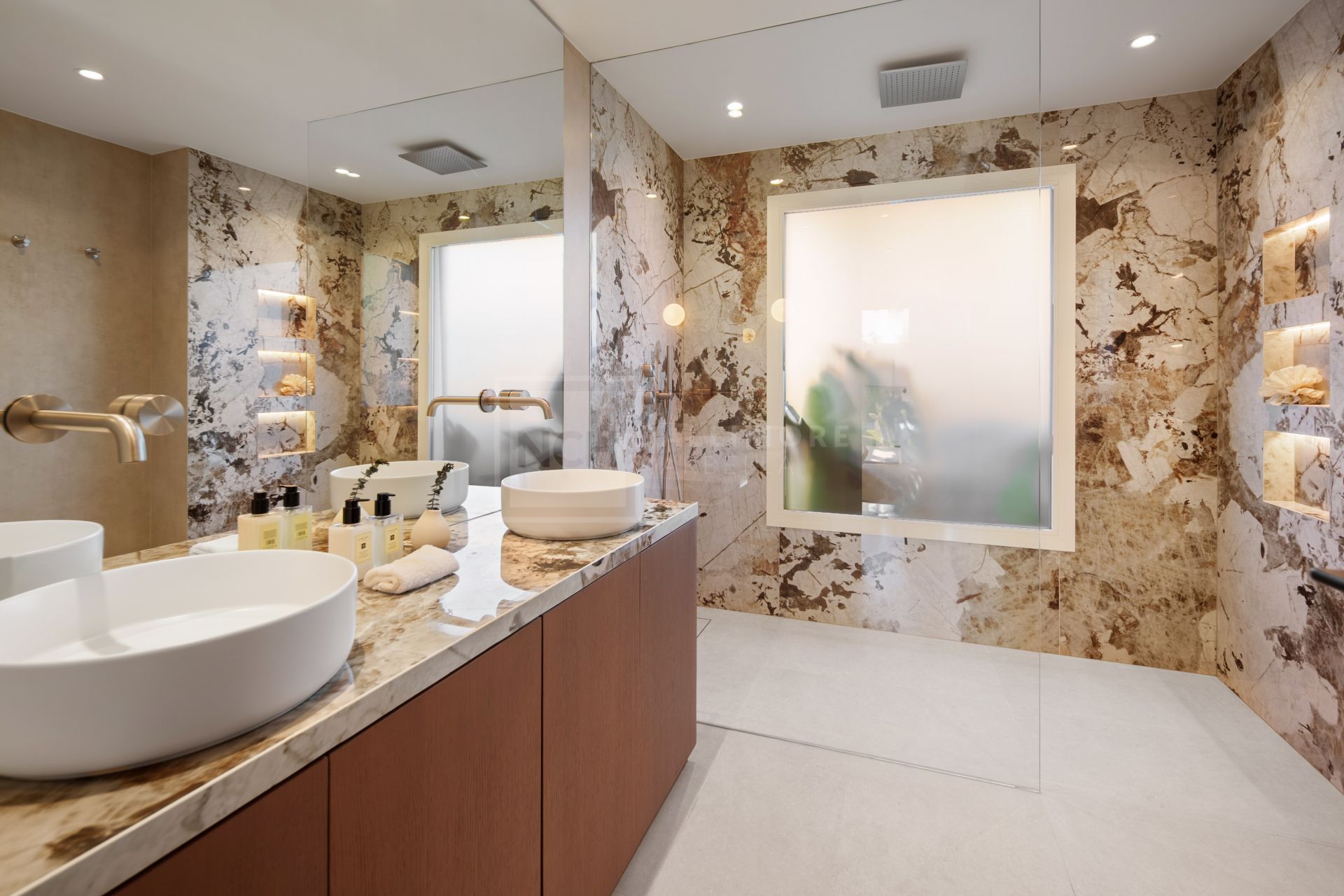 Semi-Detached Corner Villa in Altos de Salamanca – Marbella Golden Mile
