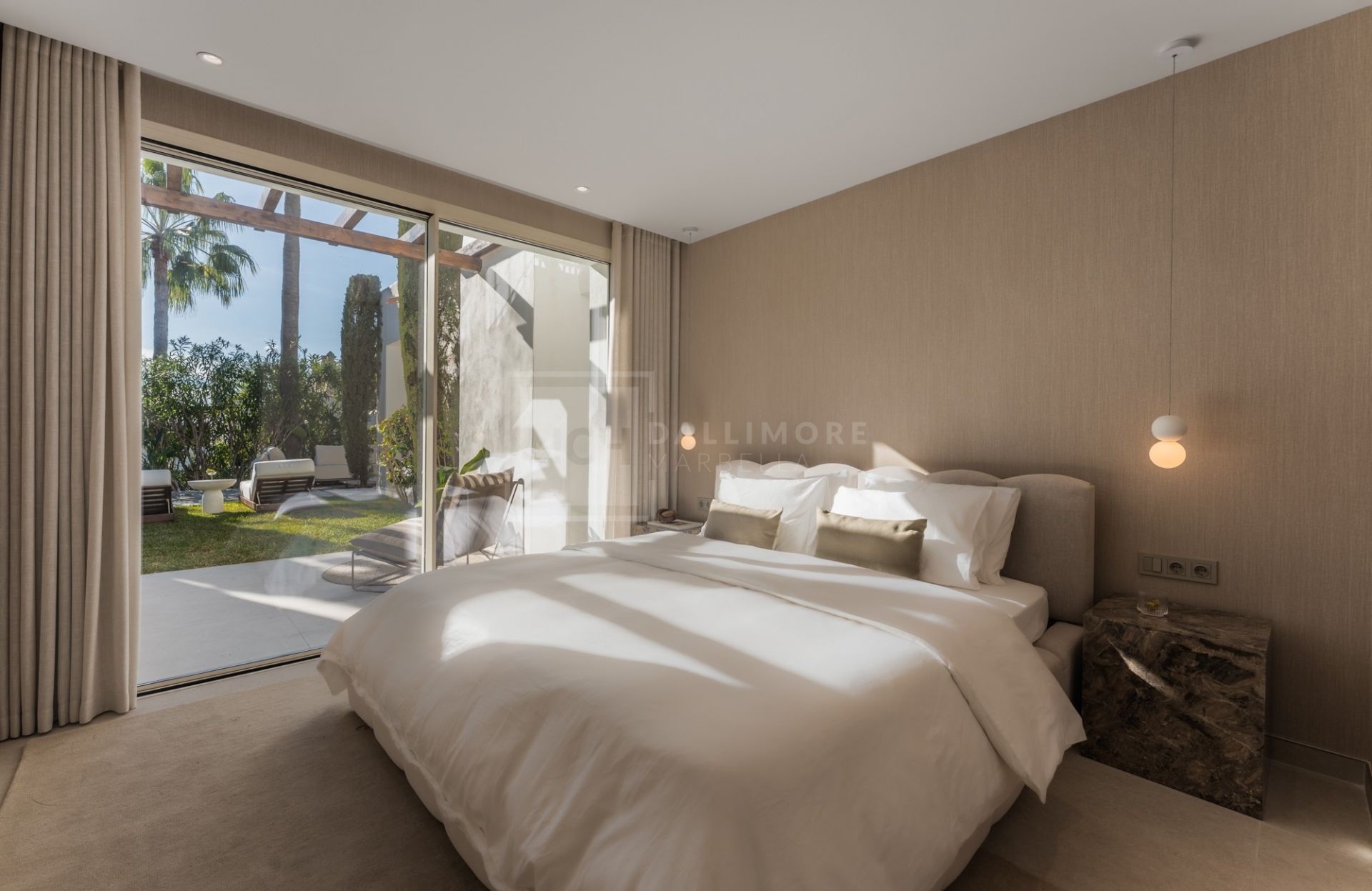 Semi-Detached Corner Villa in Altos de Salamanca – Marbella Golden Mile