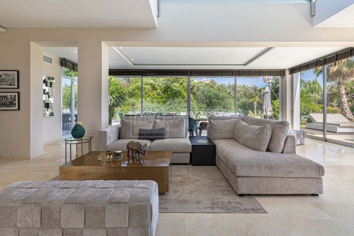 Contemporary Villa in The East of Marbella.