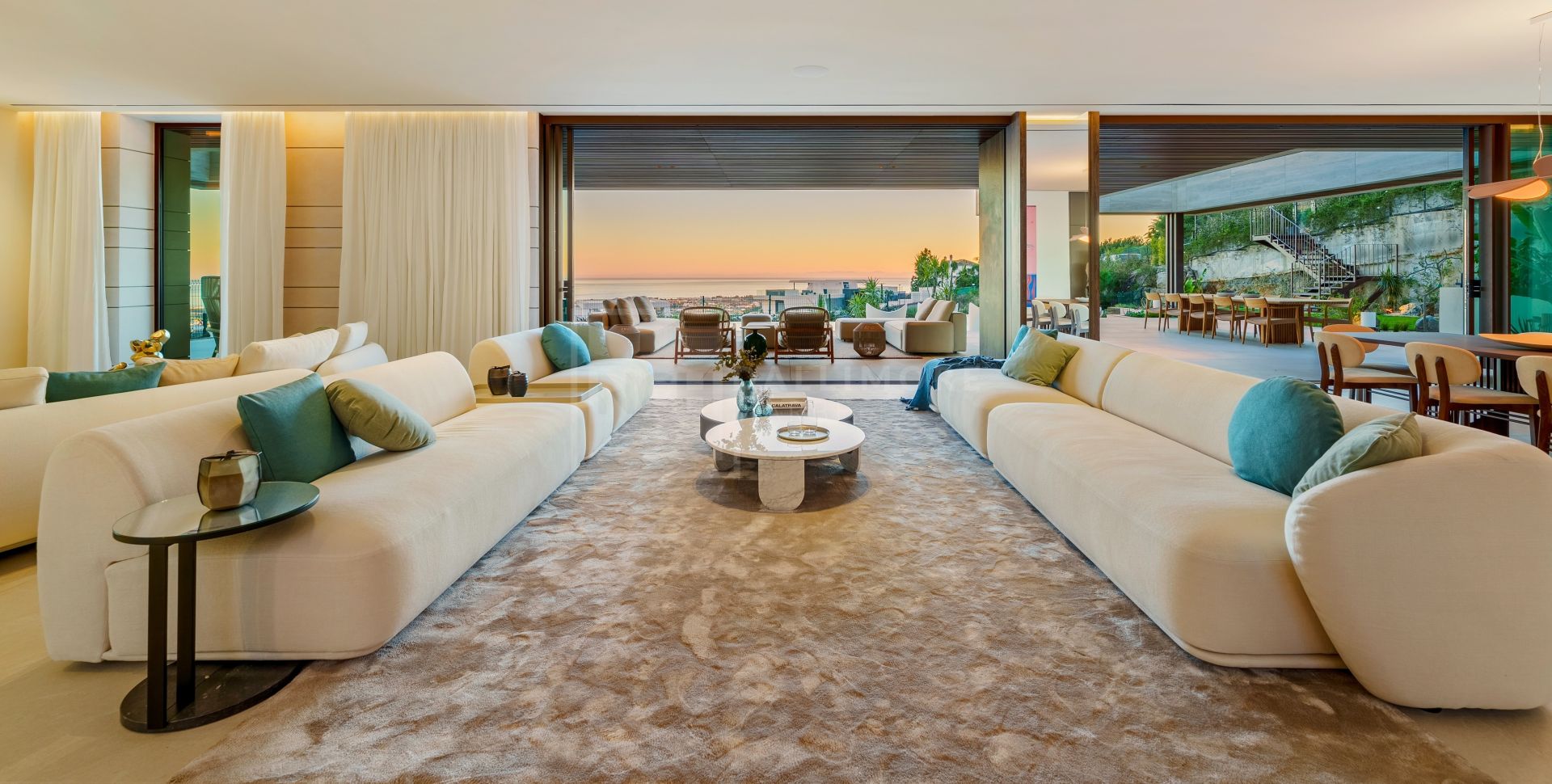 Villas de lujo a estrenar con vistas panorámicas al mar en La Quinta