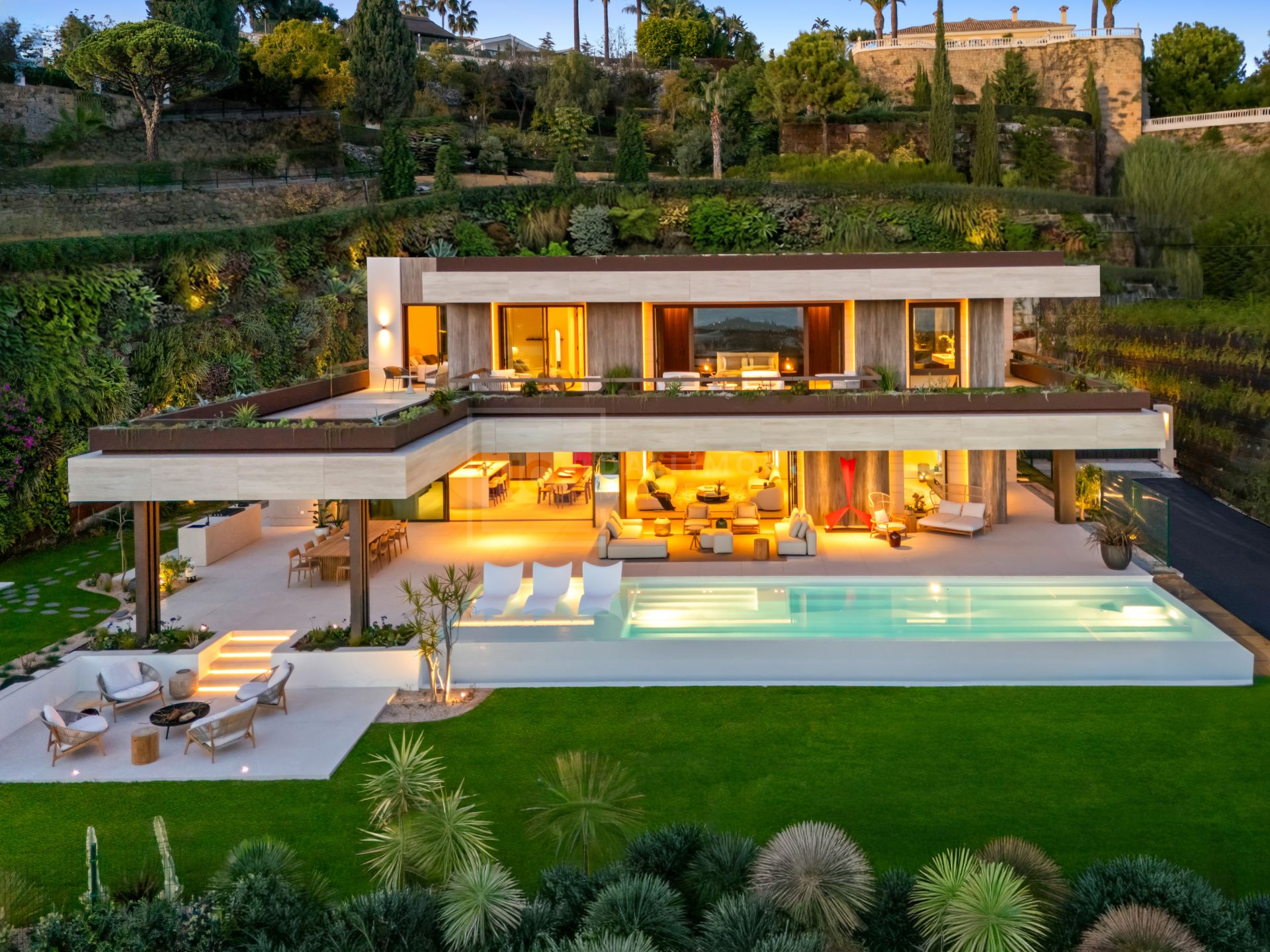 Villas de lujo a estrenar con vistas panorámicas al mar en La Quinta