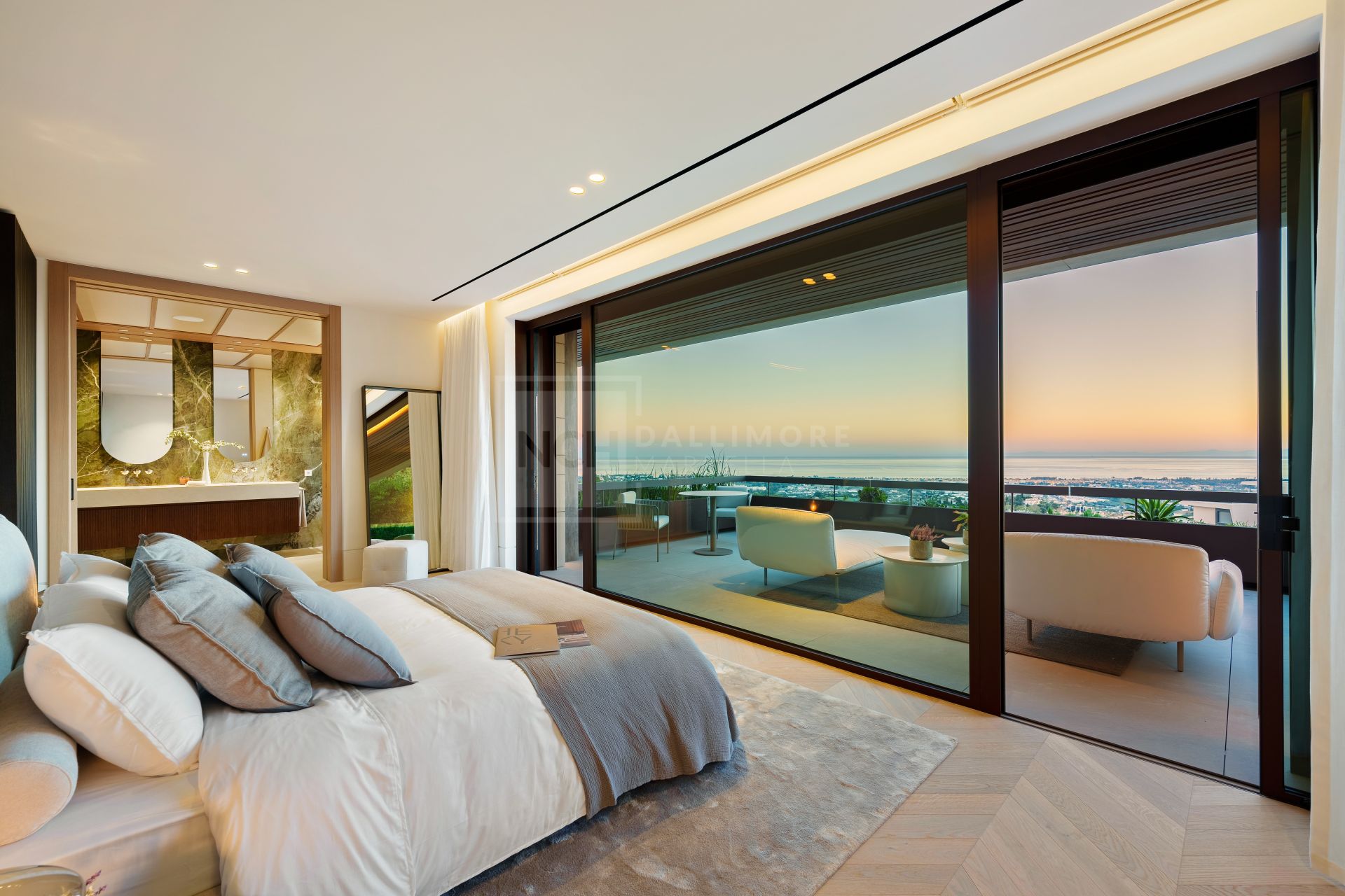Villas de lujo a estrenar con vistas panorámicas al mar en La Quinta