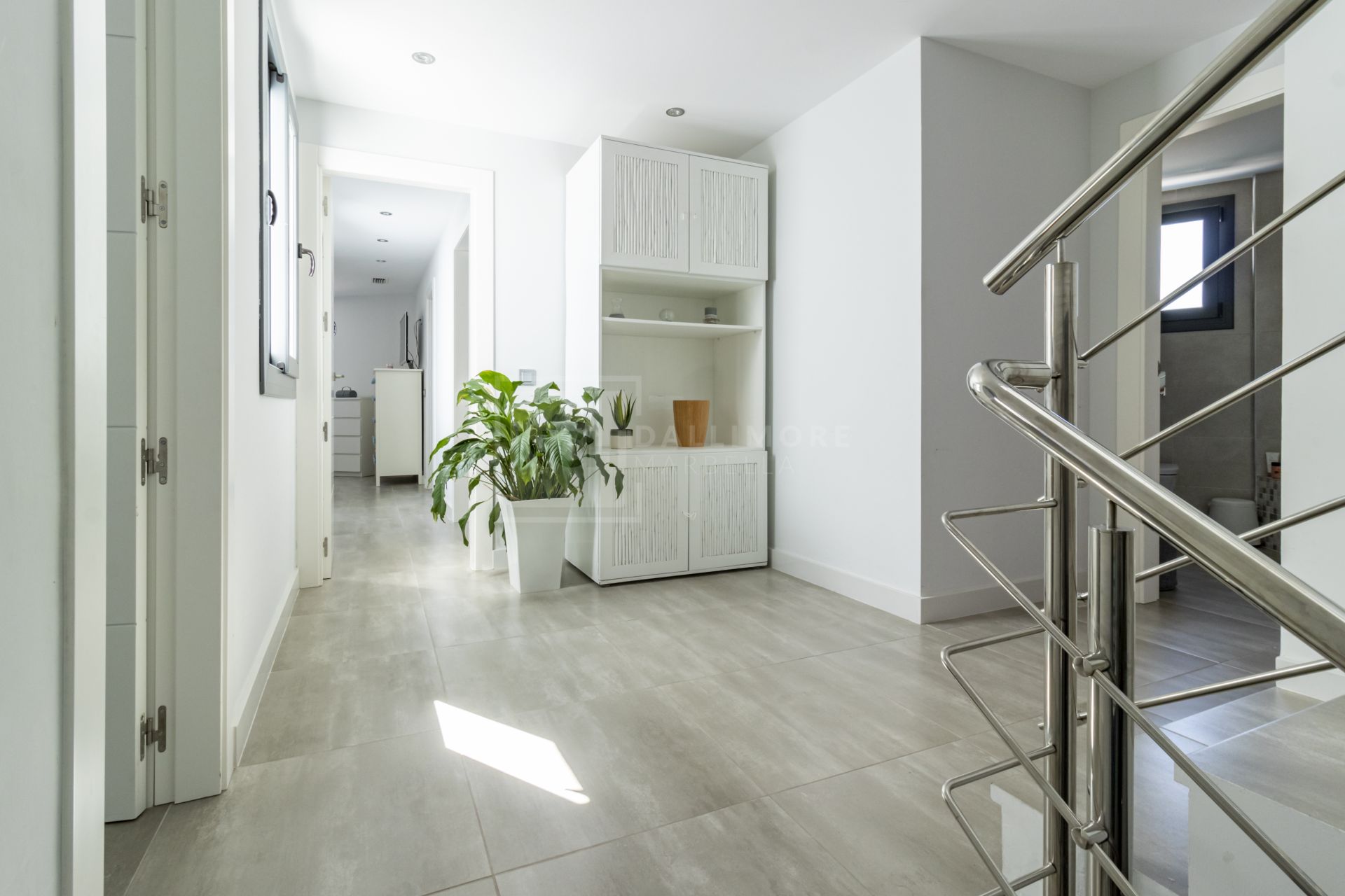Excepcional villa pareada de nueva construcción en el corazón de San Pedro de Alcántara