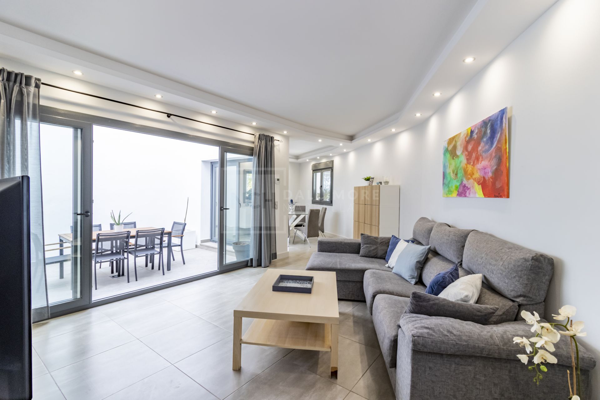 Excepcional villa pareada de nueva construcción en el corazón de San Pedro de Alcántara