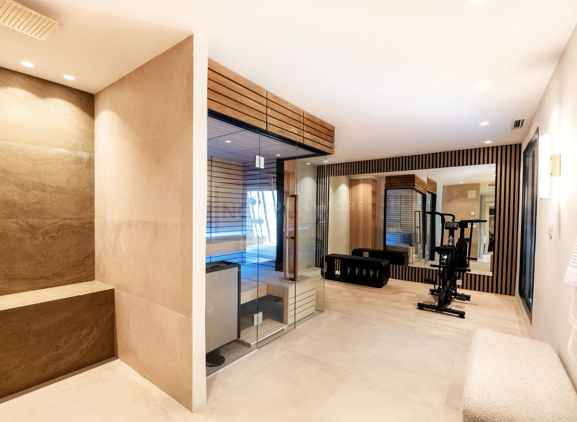 Elegant 5 Bedroom Luxury Residence With Sea Views On Marbella’s Golden Mile