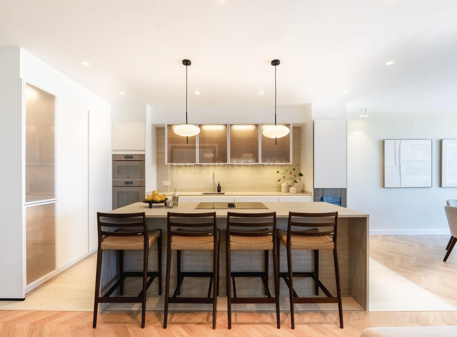 Elegant 5 Bedroom Luxury Residence With Sea Views On Marbella’s Golden Mile