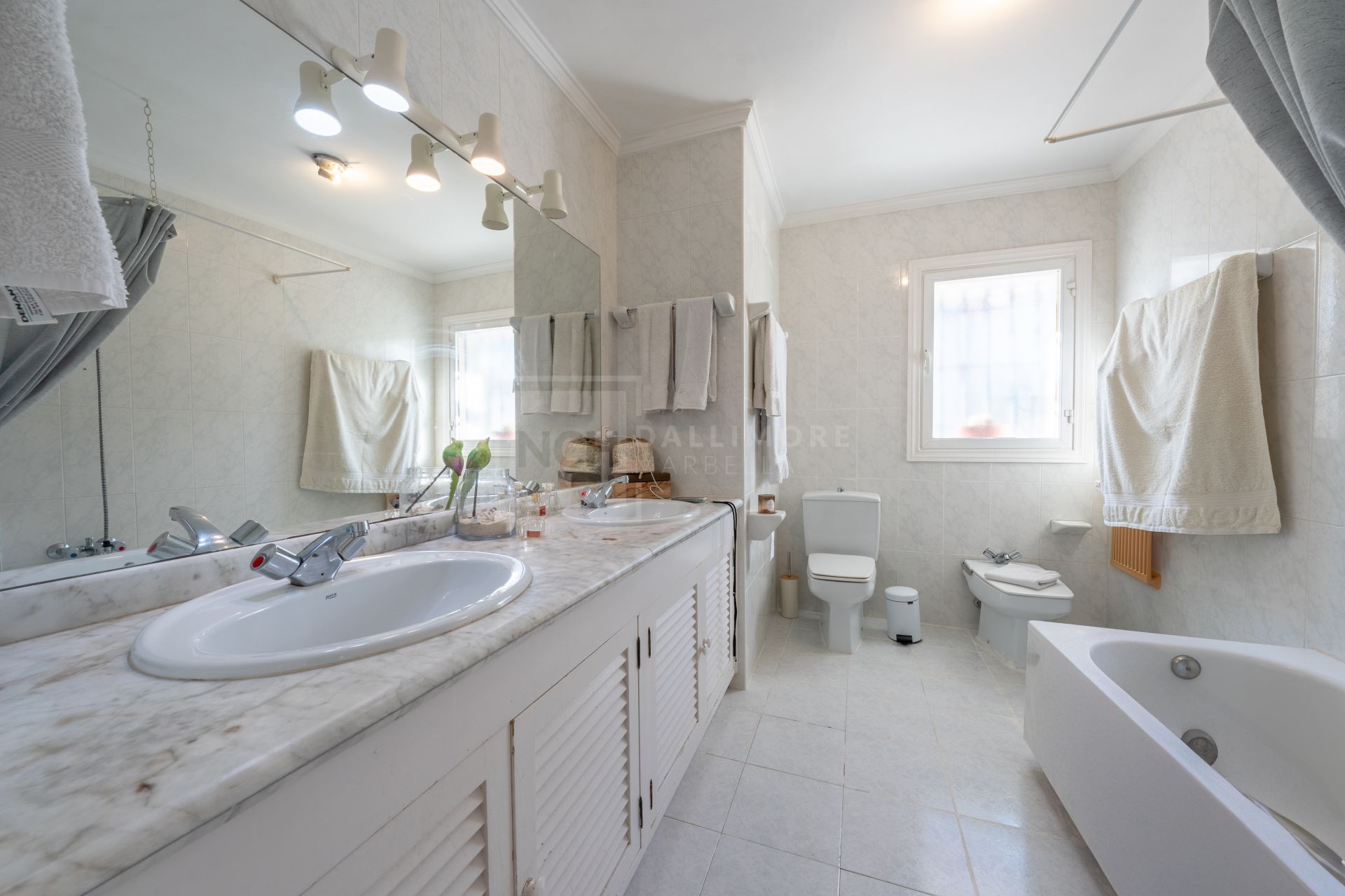 Charming & Artistic 4-Bedroom Villa in Atalaya