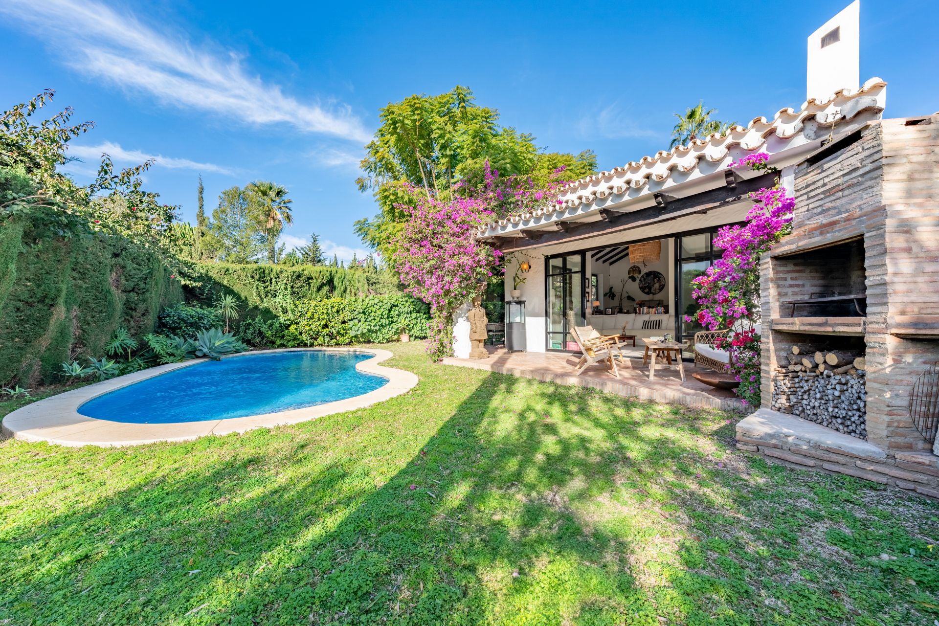 Charming & Artistic 4-Bedroom Villa in Atalaya