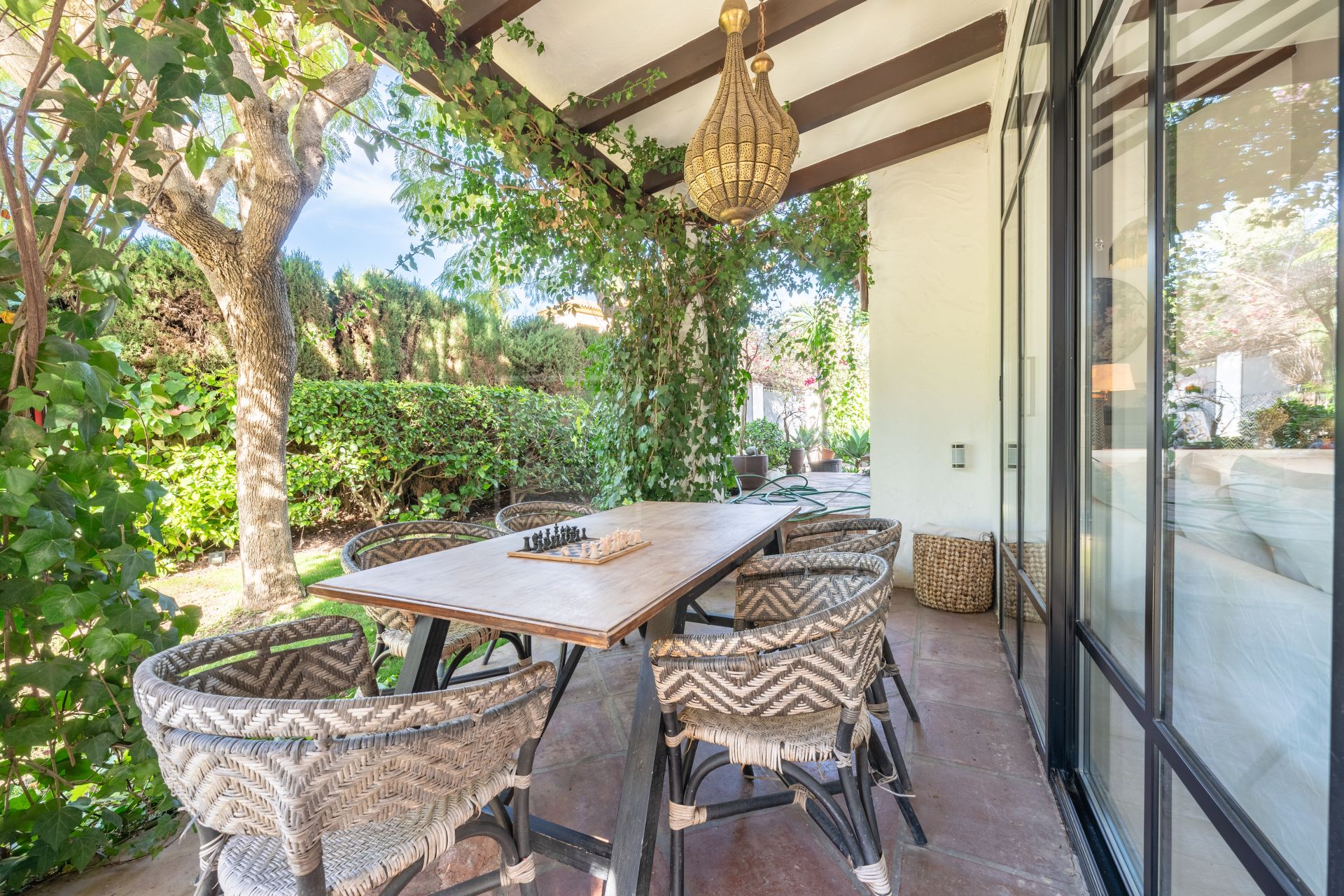 Charming & Artistic 4-Bedroom Villa in Atalaya