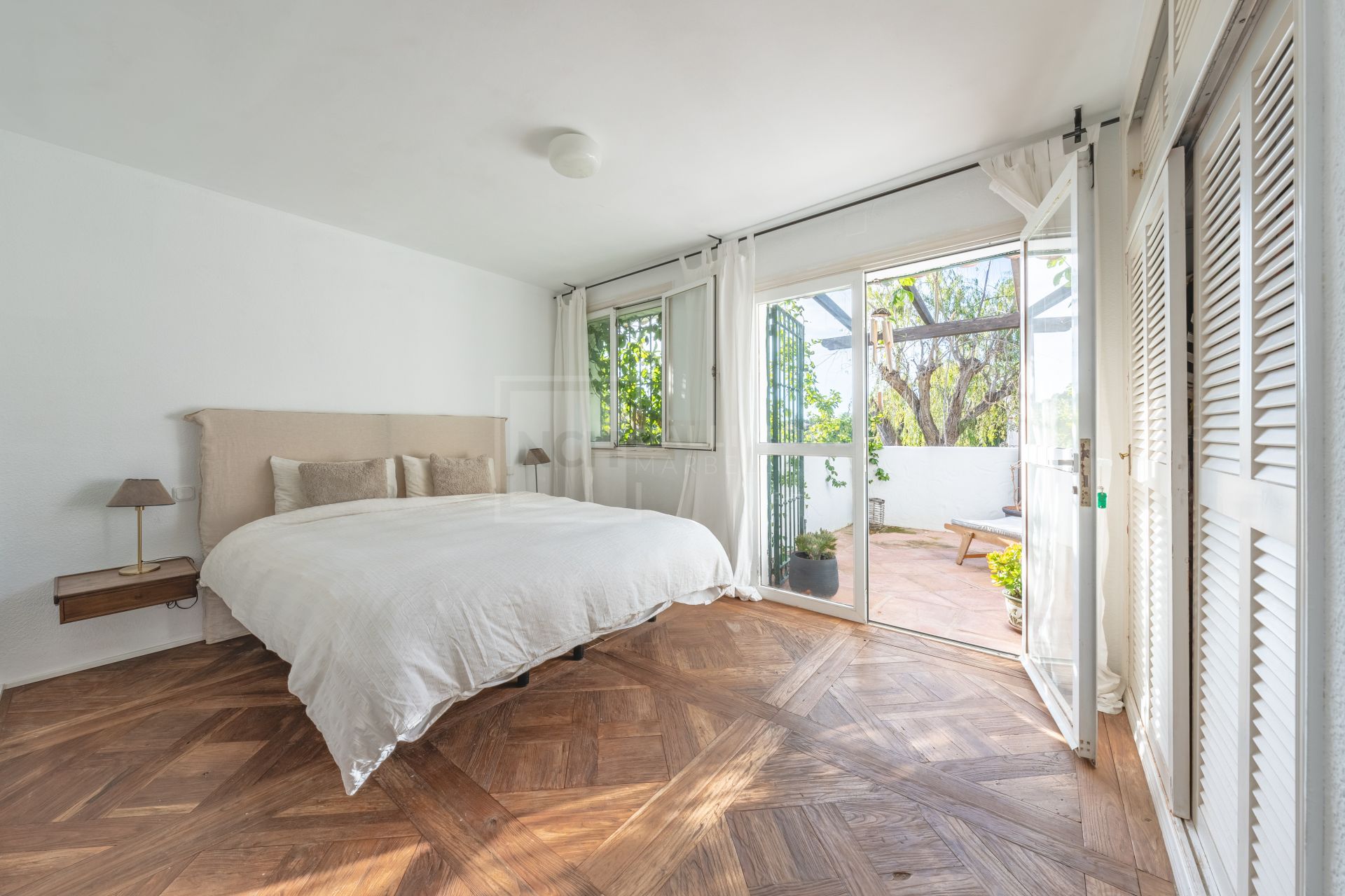 Charming & Artistic 4-Bedroom Villa in Atalaya
