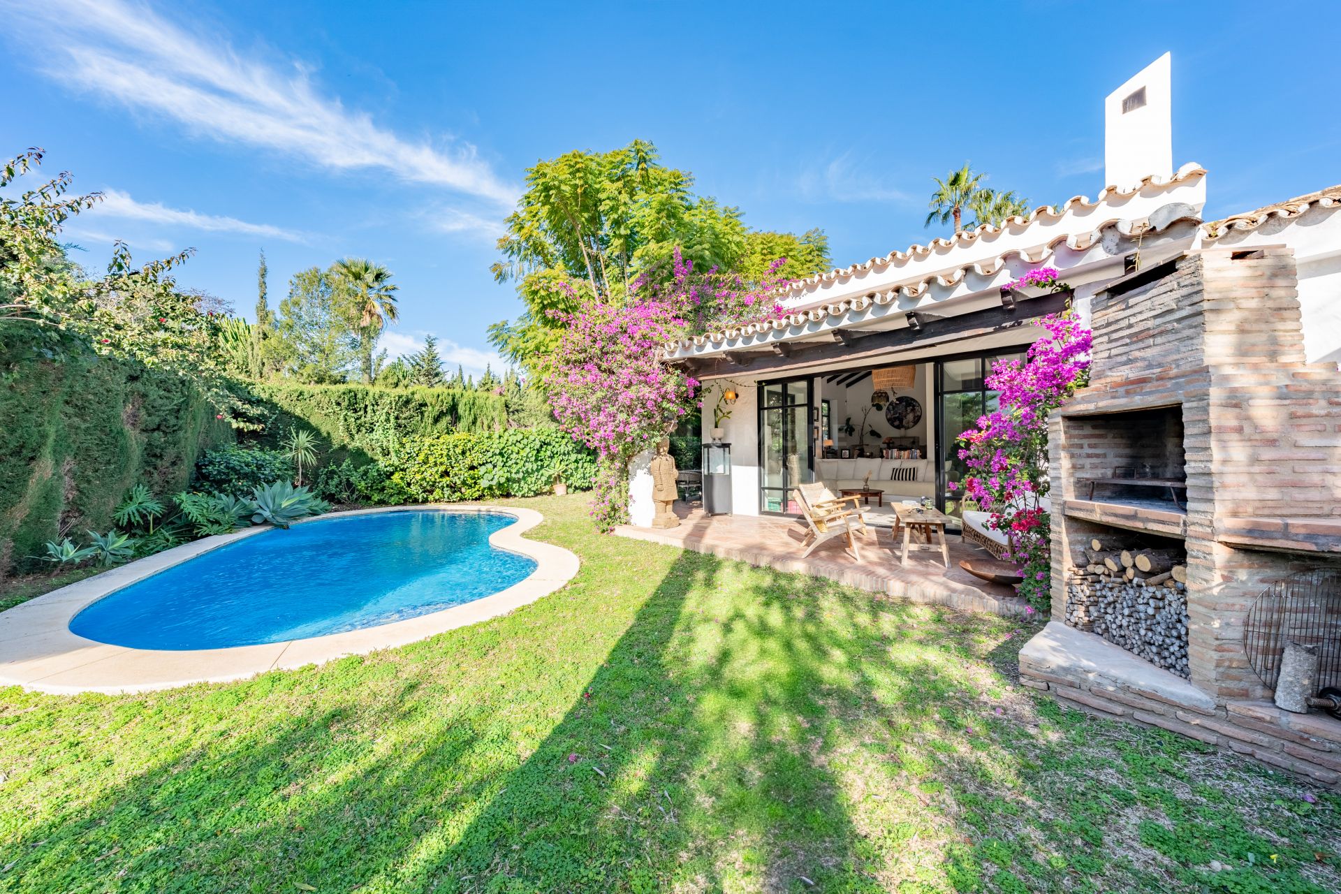 Charming & Artistic 4-Bedroom Villa in Atalaya