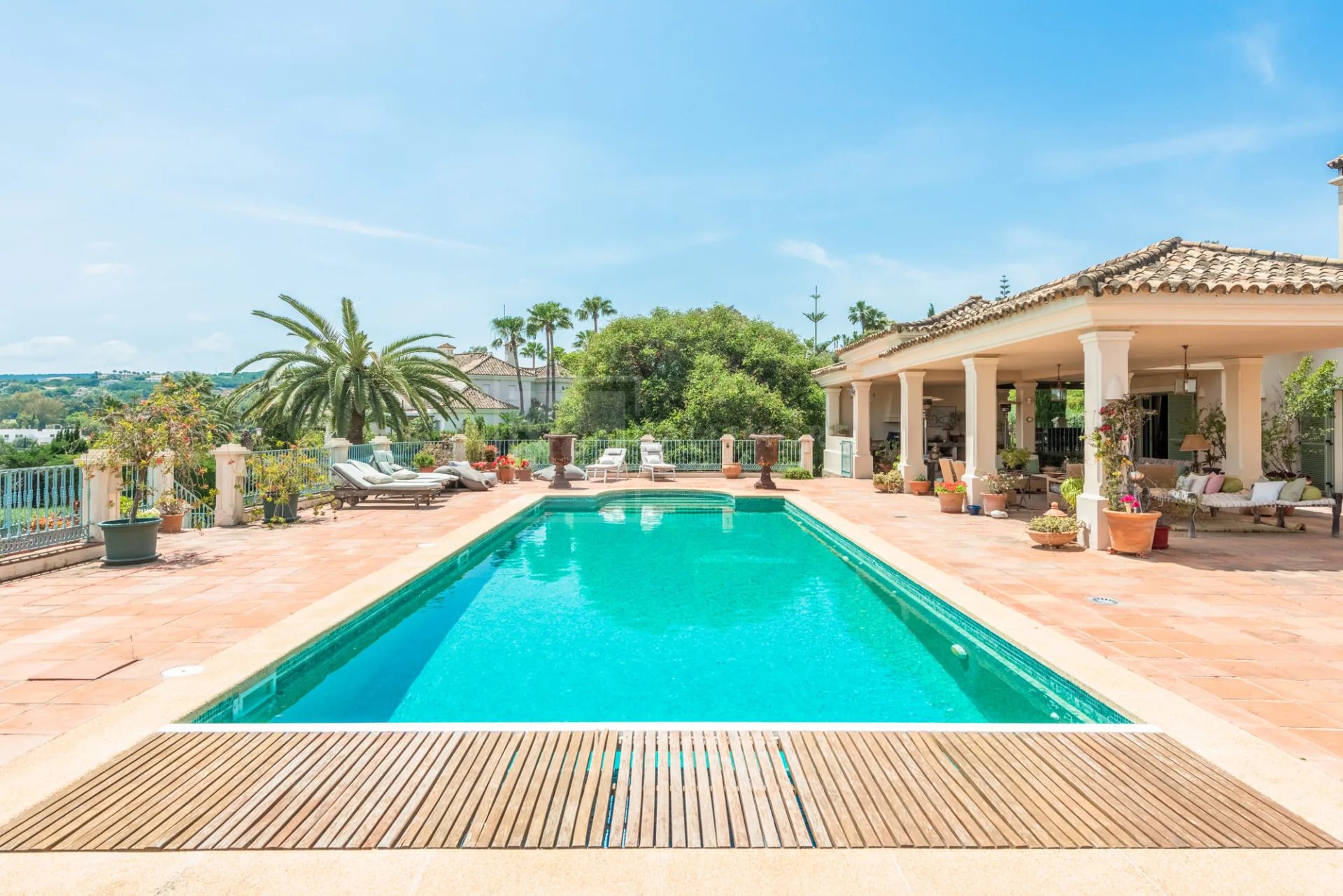 Spacious 9-Bedroom Villa with Panoramic Views in Sotogrande Alto