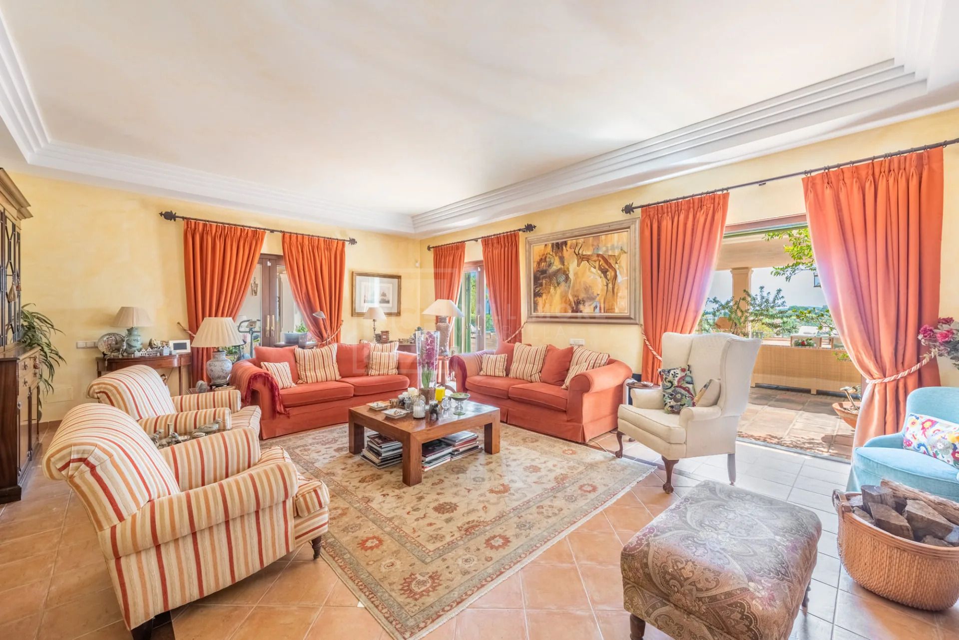 Spacious 9-Bedroom Villa with Panoramic Views in Sotogrande Alto