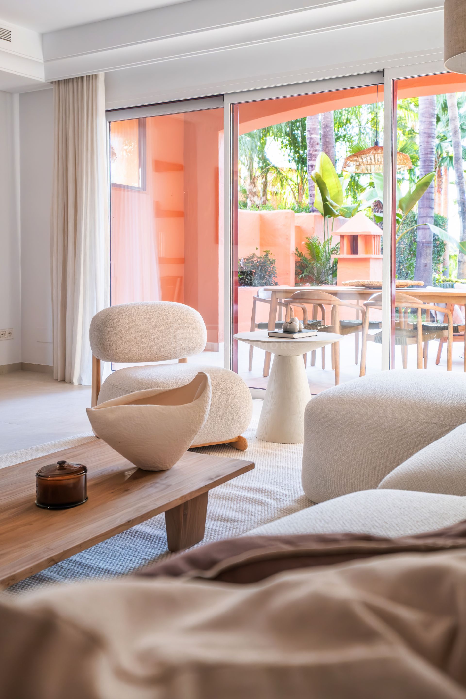 Fully Renovated 4-Bed Townhouse With Private Garden, Garage And Solarium