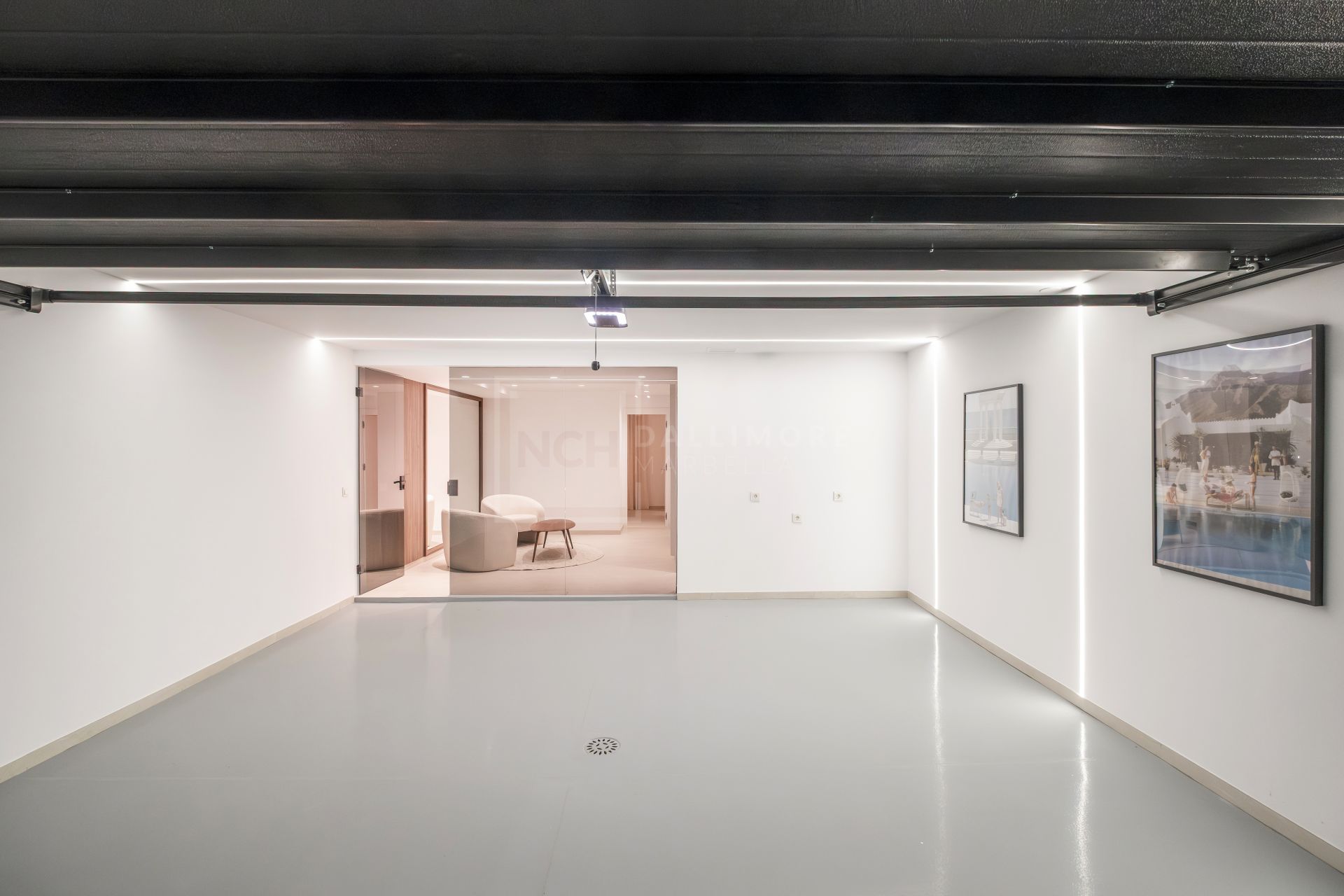 Renovated 4 Bedroom Golden Mile Townhouse With Rooftop Solarium And Private Garden