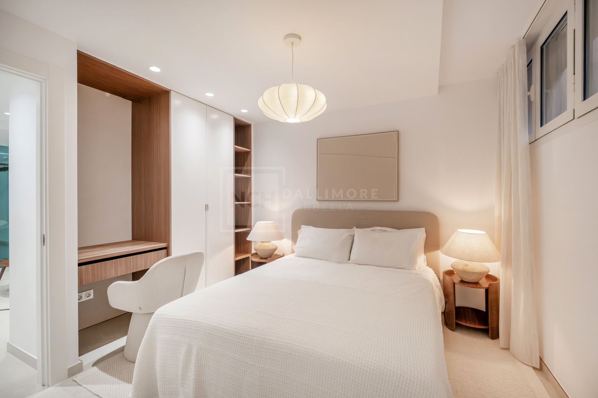 Renovated 4 Bedroom Golden Mile Townhouse With Rooftop Solarium And Private Garden