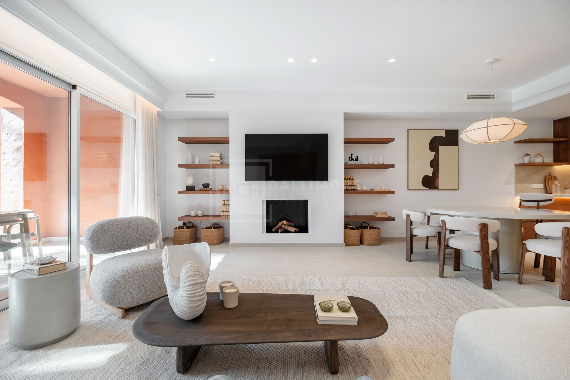 Renovated 4 Bedroom Golden Mile Townhouse With Rooftop Solarium And Private Garden