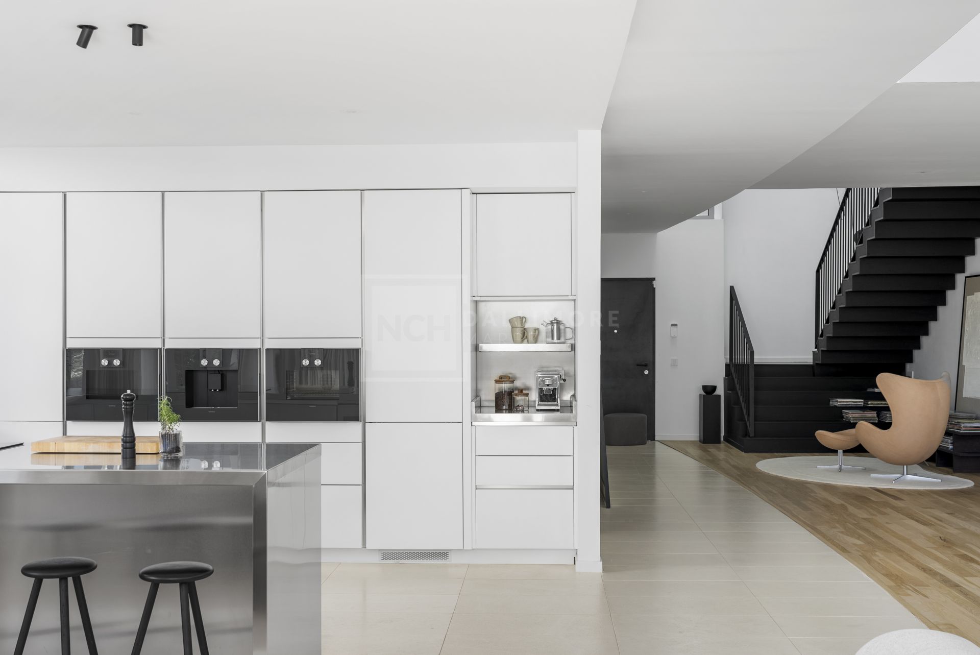 Fully Refurbished Townhouse Located in Sierra Blanca, Marbella